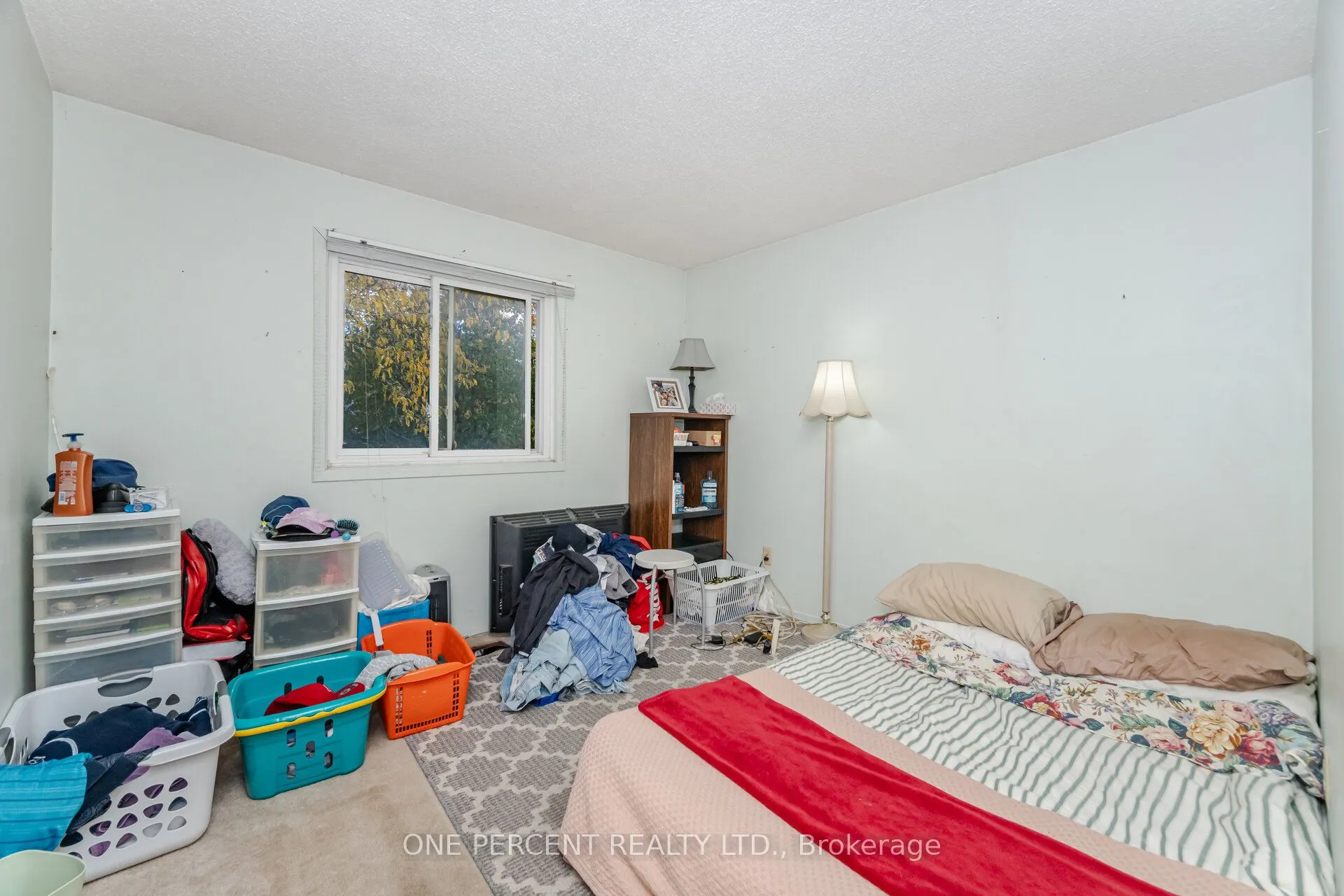 3256 3256 ANDERSON Crescent