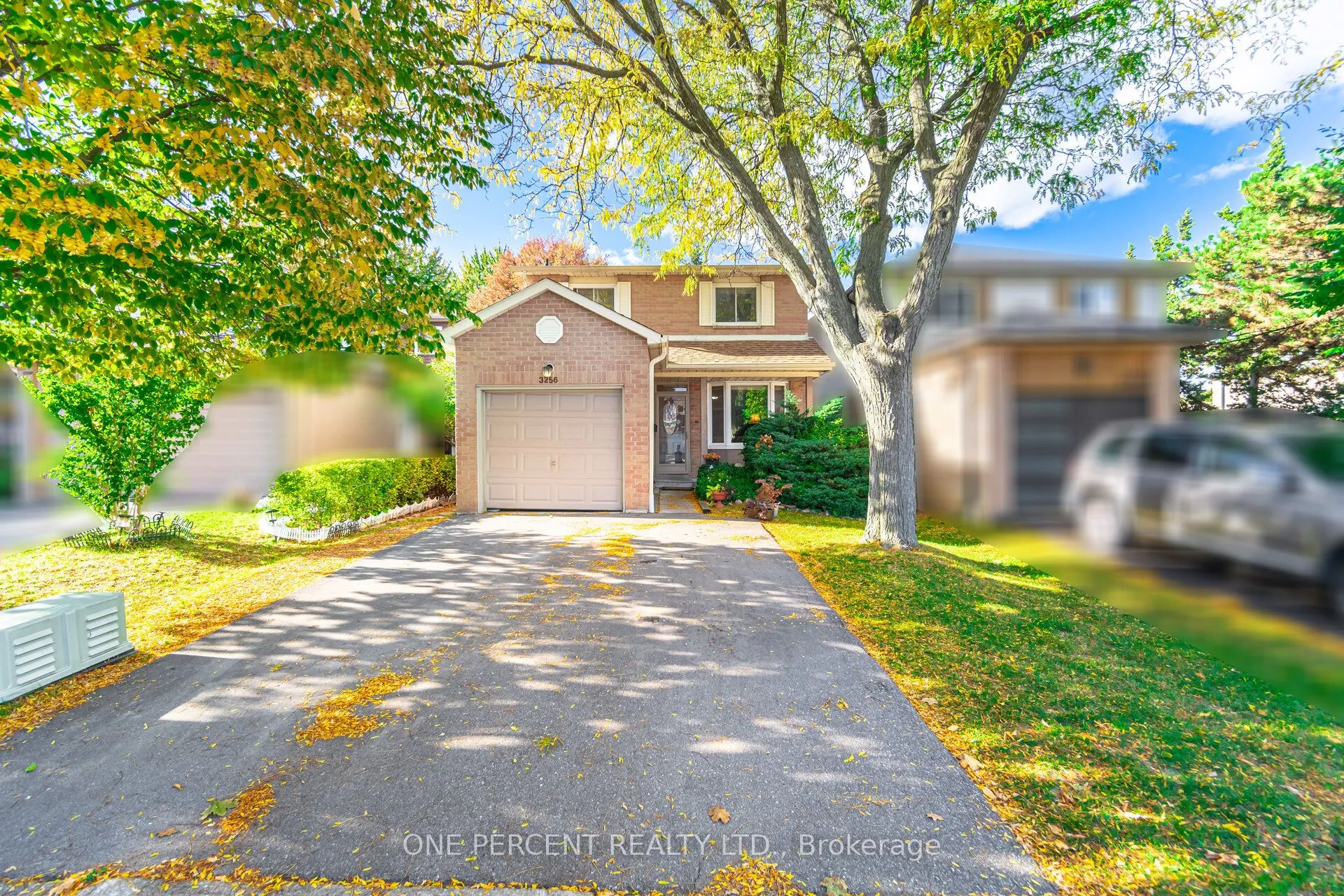 3256 3256 ANDERSON Crescent