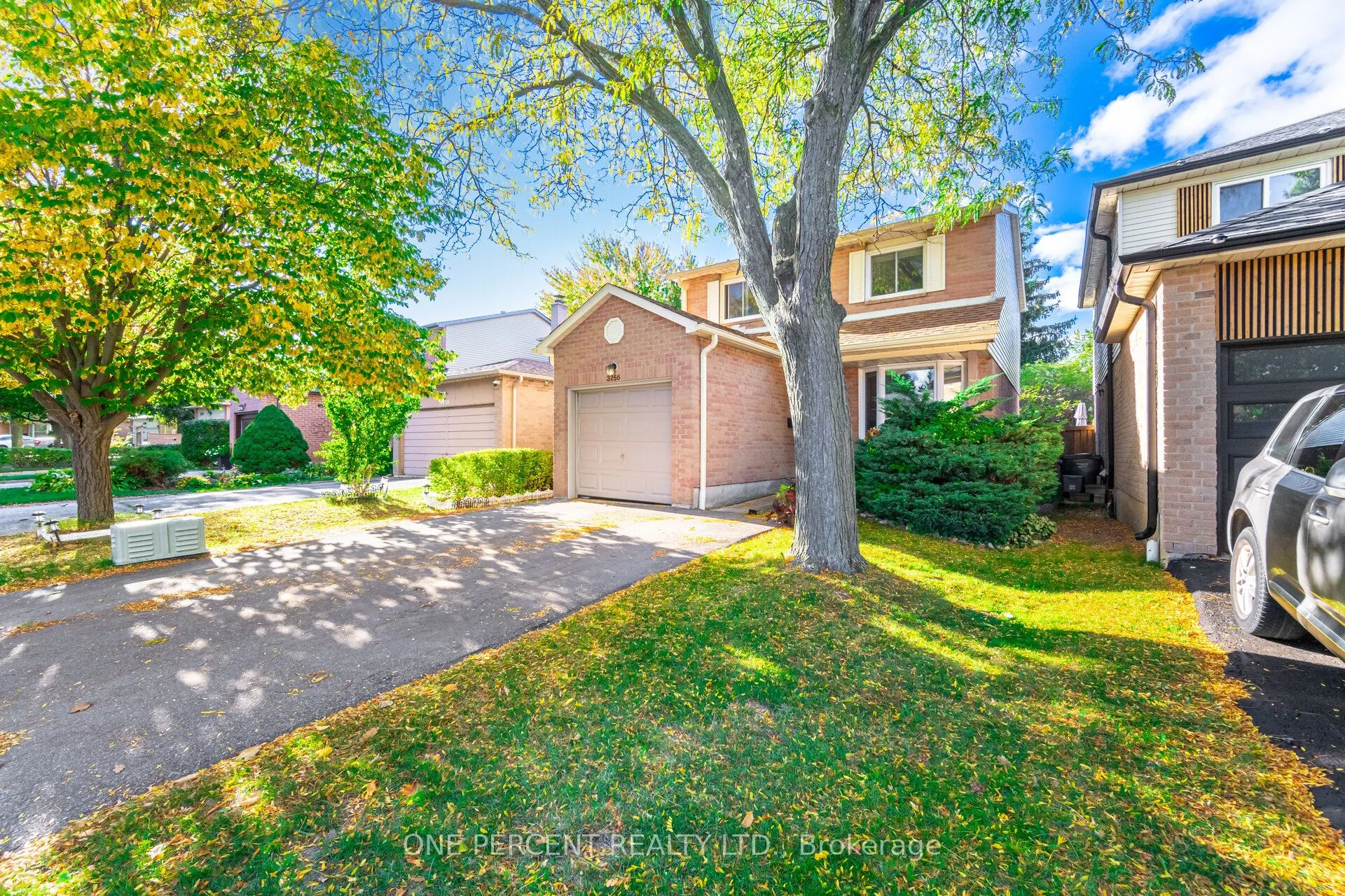 3256 3256 ANDERSON Crescent