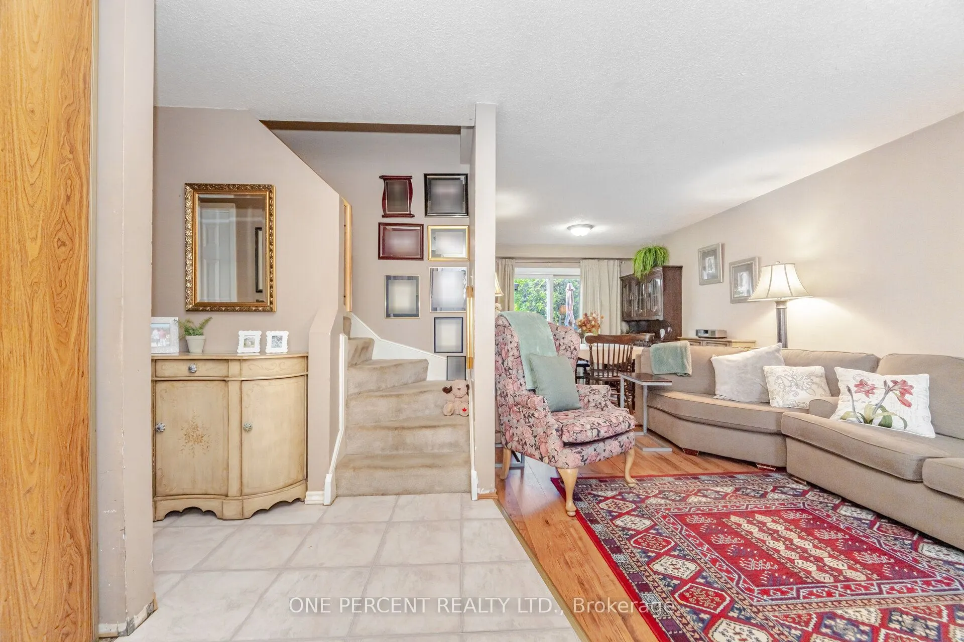 3256 3256 ANDERSON Crescent