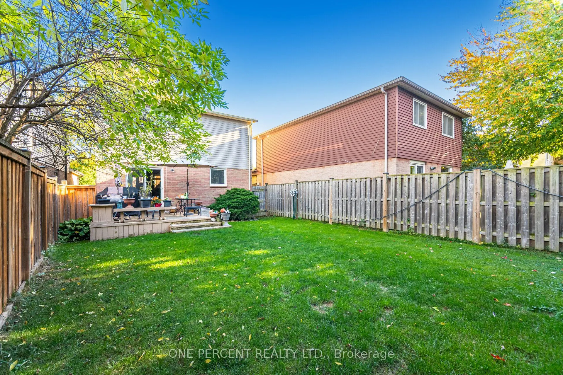 3256 3256 ANDERSON Crescent