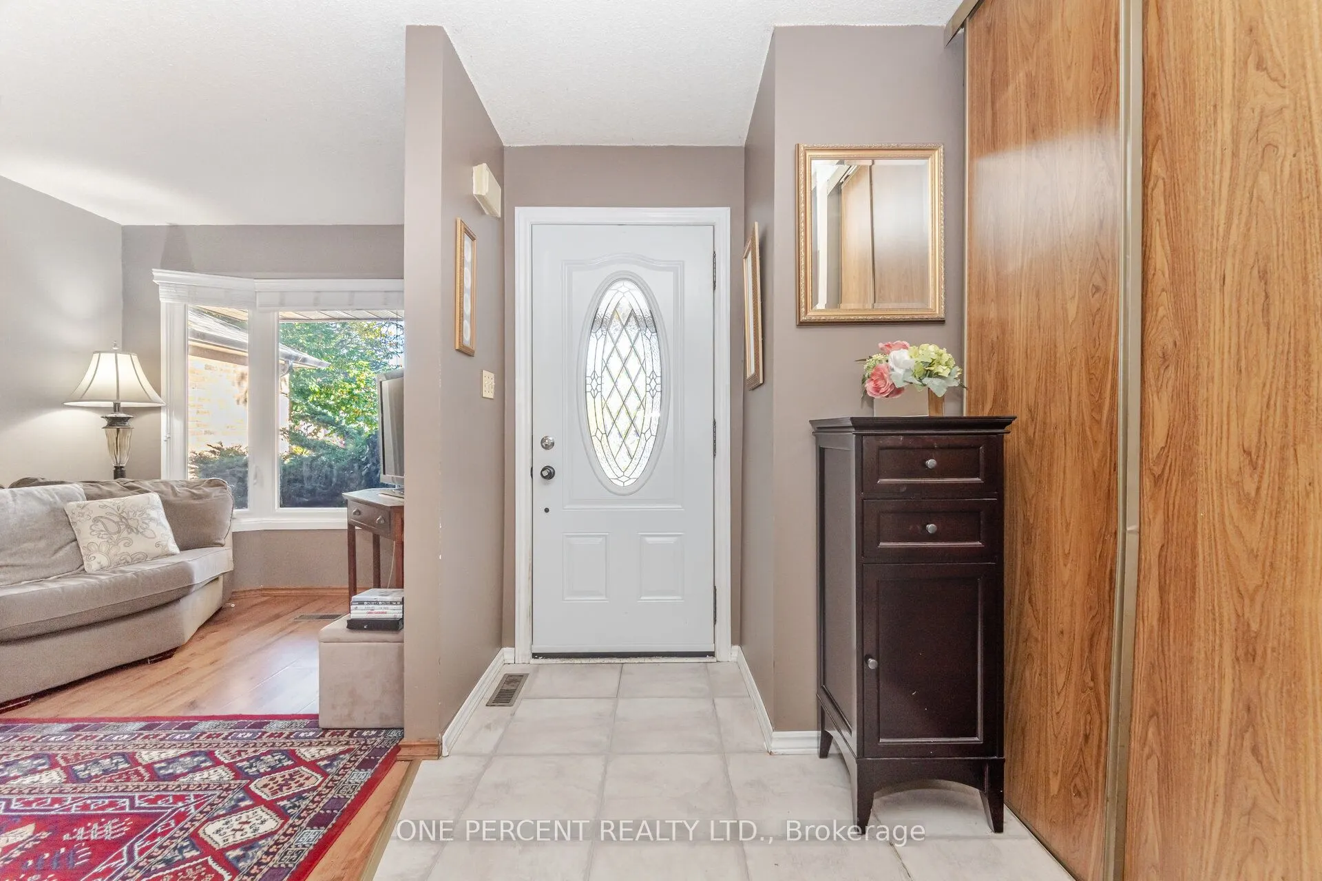 3256 3256 ANDERSON Crescent