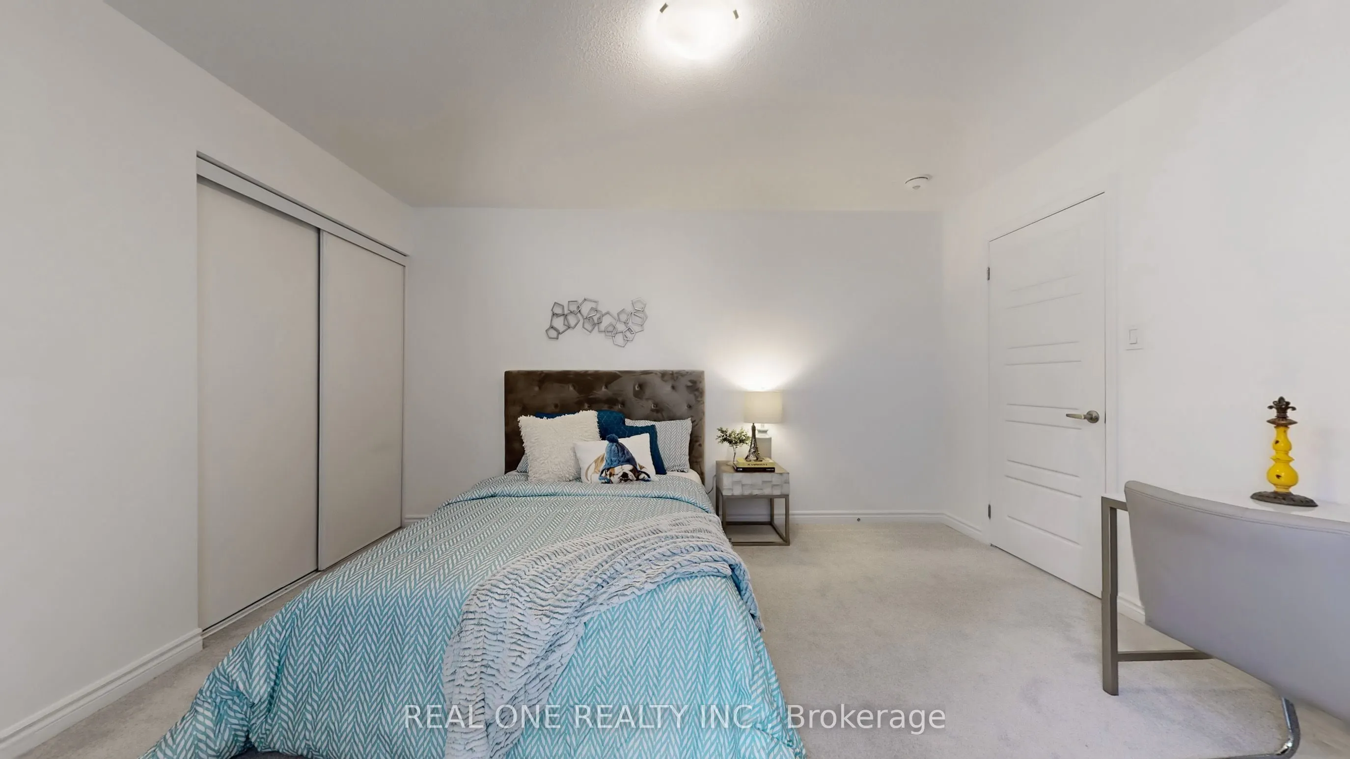 561 KENNEDY Circle W