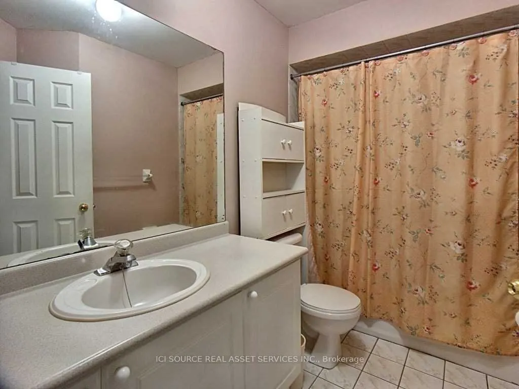 28 Mannel Crescent, #Upper