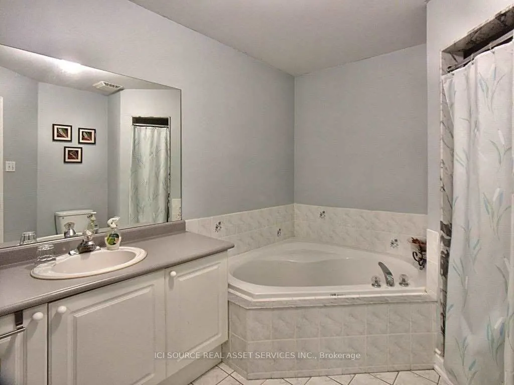 28 Mannel Crescent, #Upper