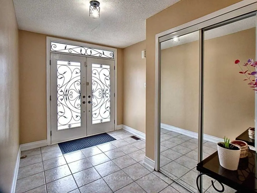 28 Mannel Crescent, #Upper