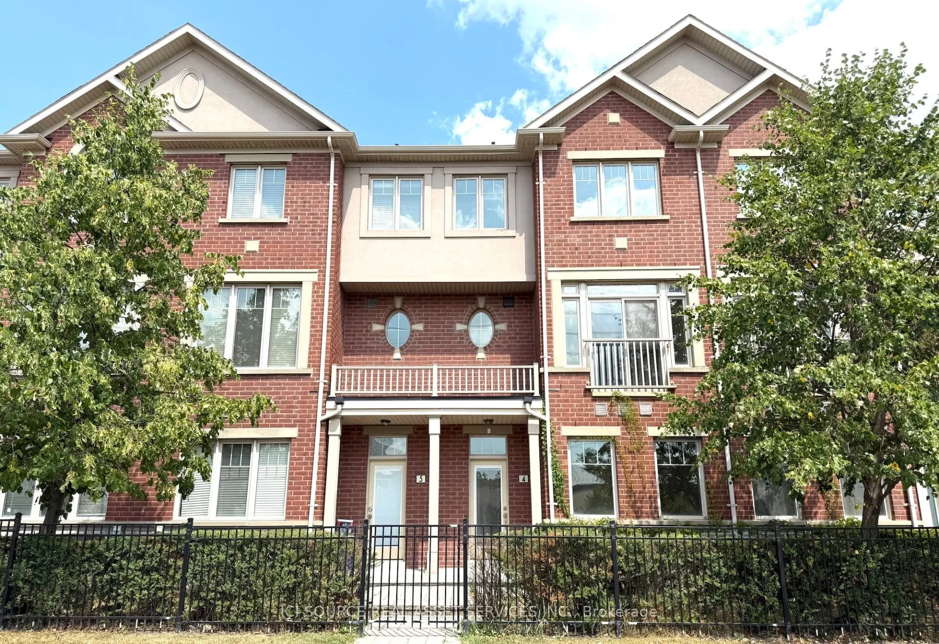 3215 Thomas Street, #4