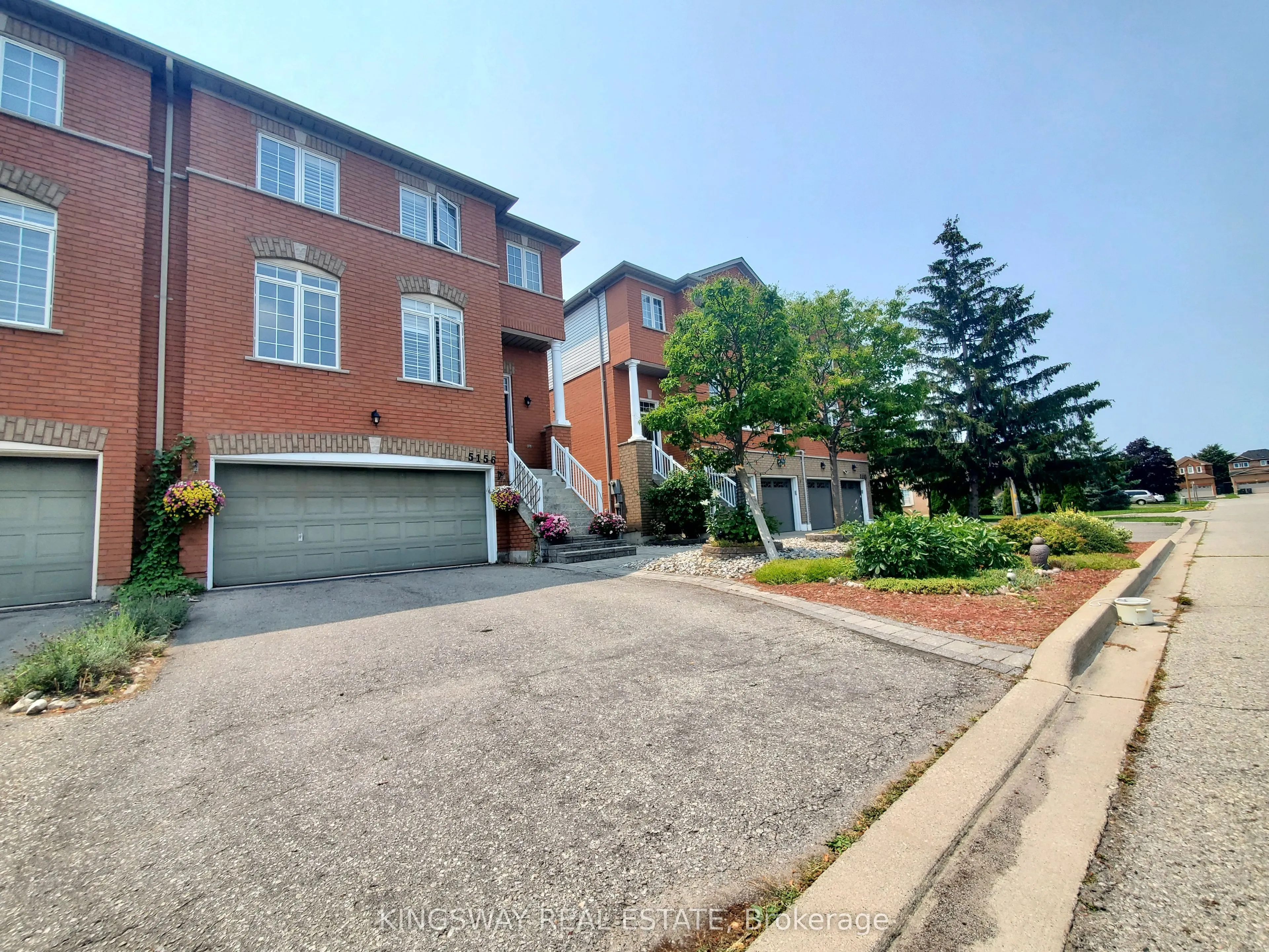 5156 Parkplace Circle