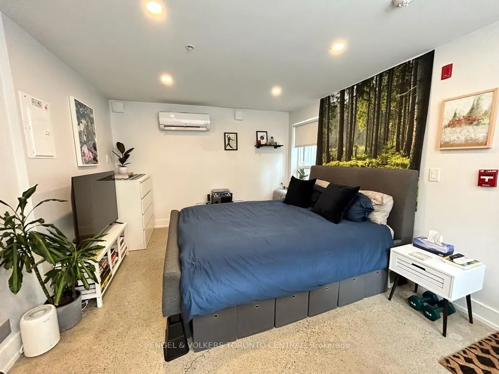 1553 Bloor Street W, #6