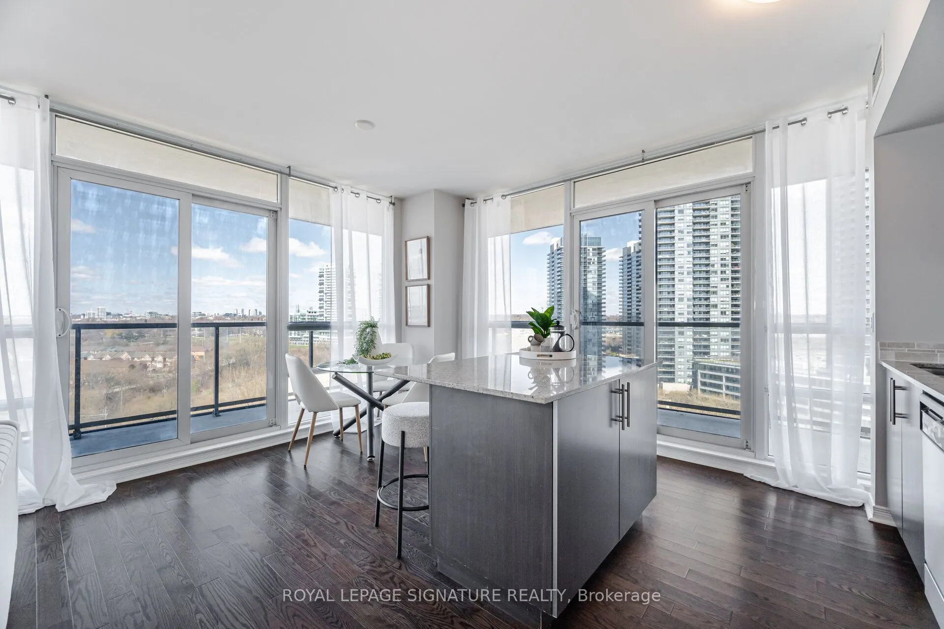 15 Legion Road, #1404