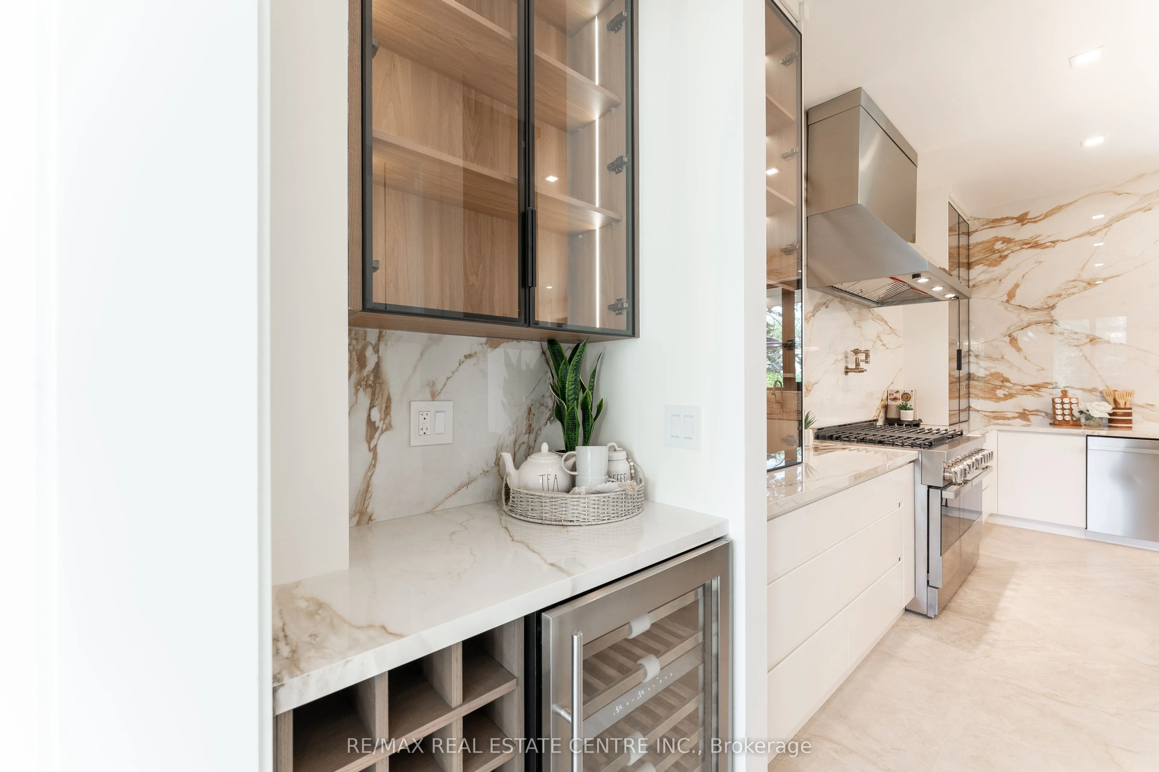462 Southland Crescent
