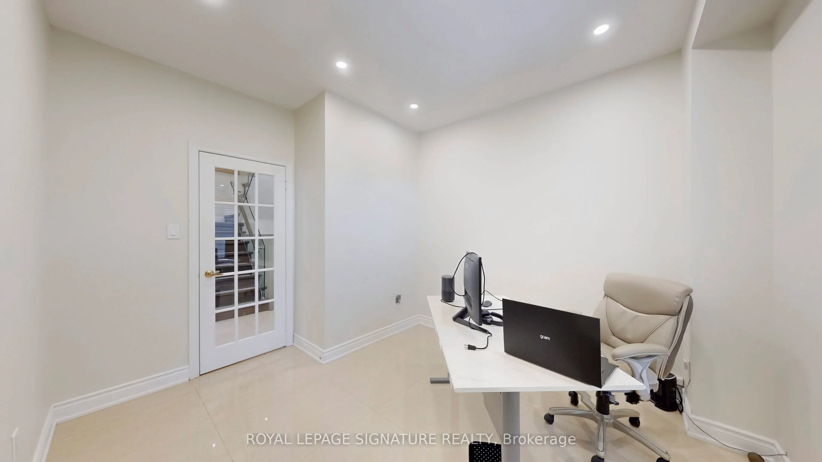 25 Sawston Circle