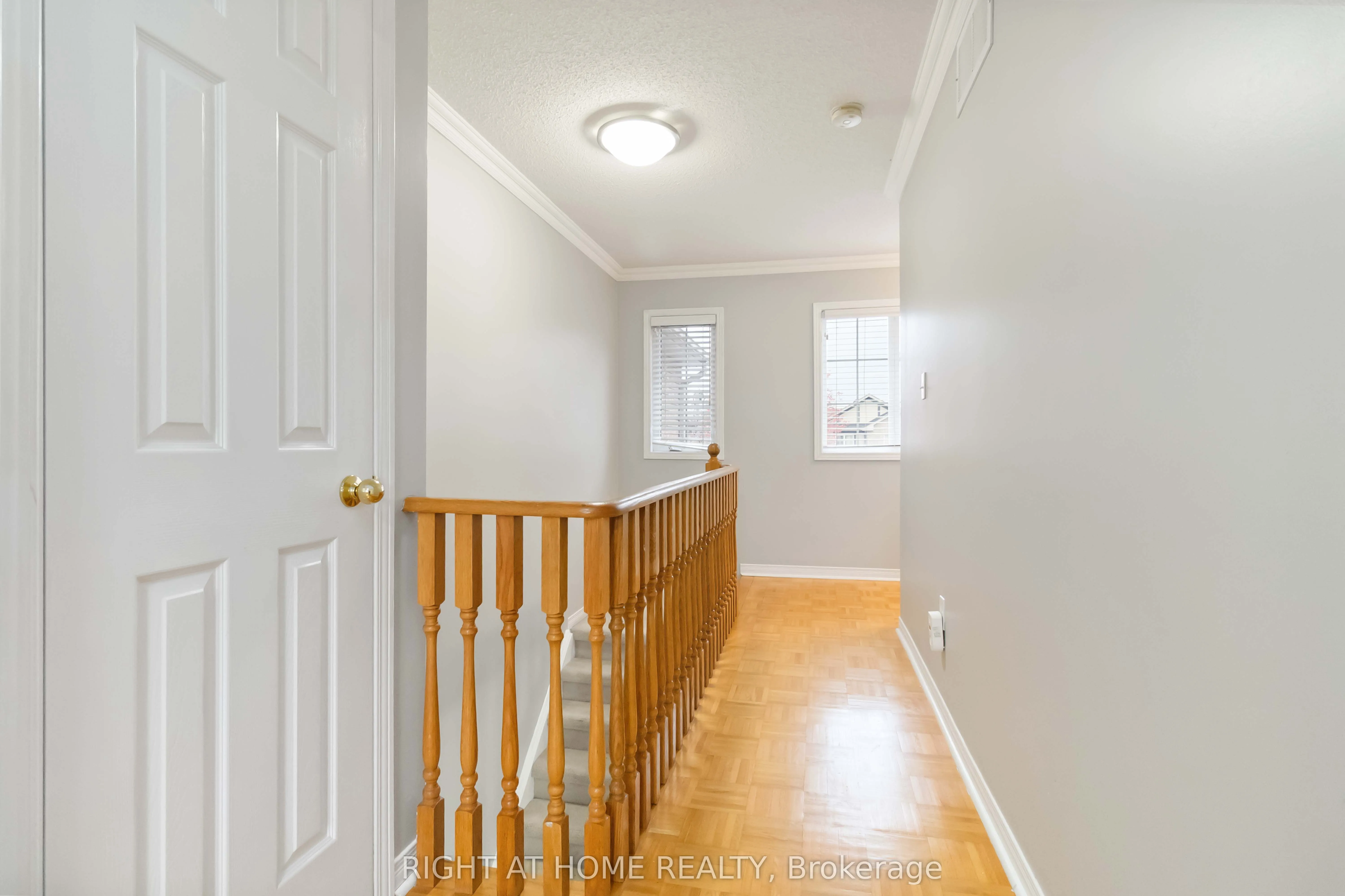 2466 Newcastle Crescent