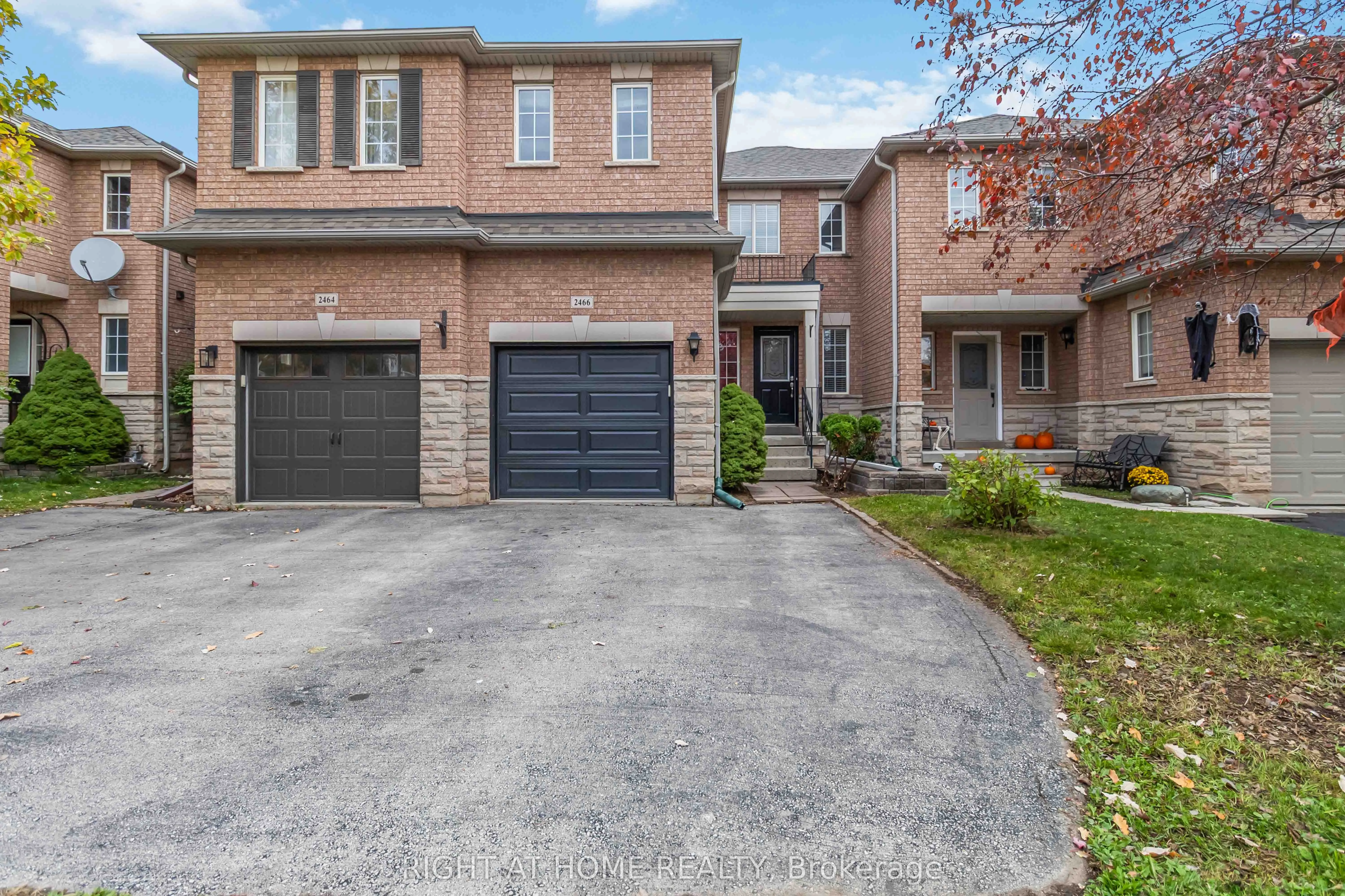 2466 Newcastle Crescent