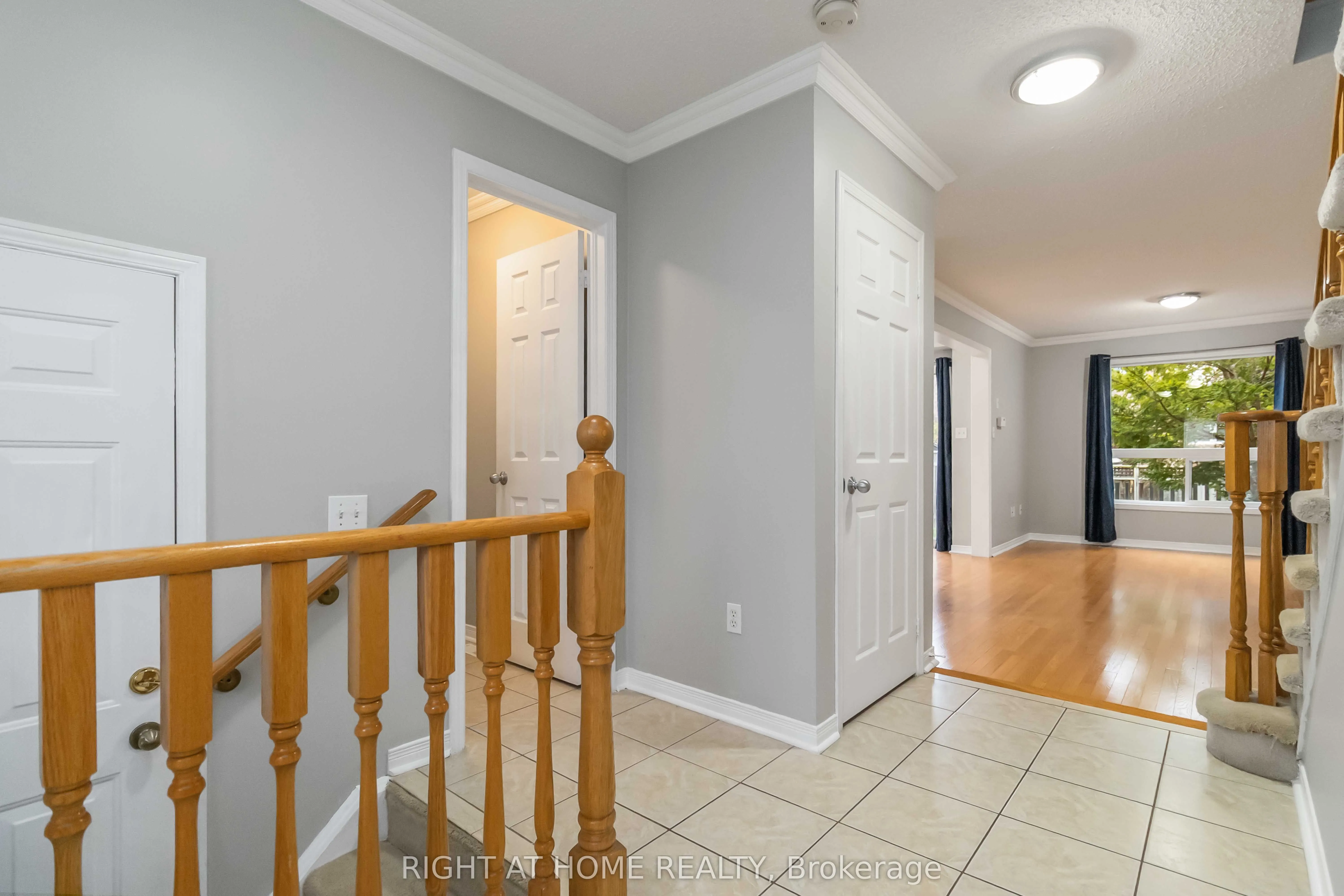 2466 Newcastle Crescent