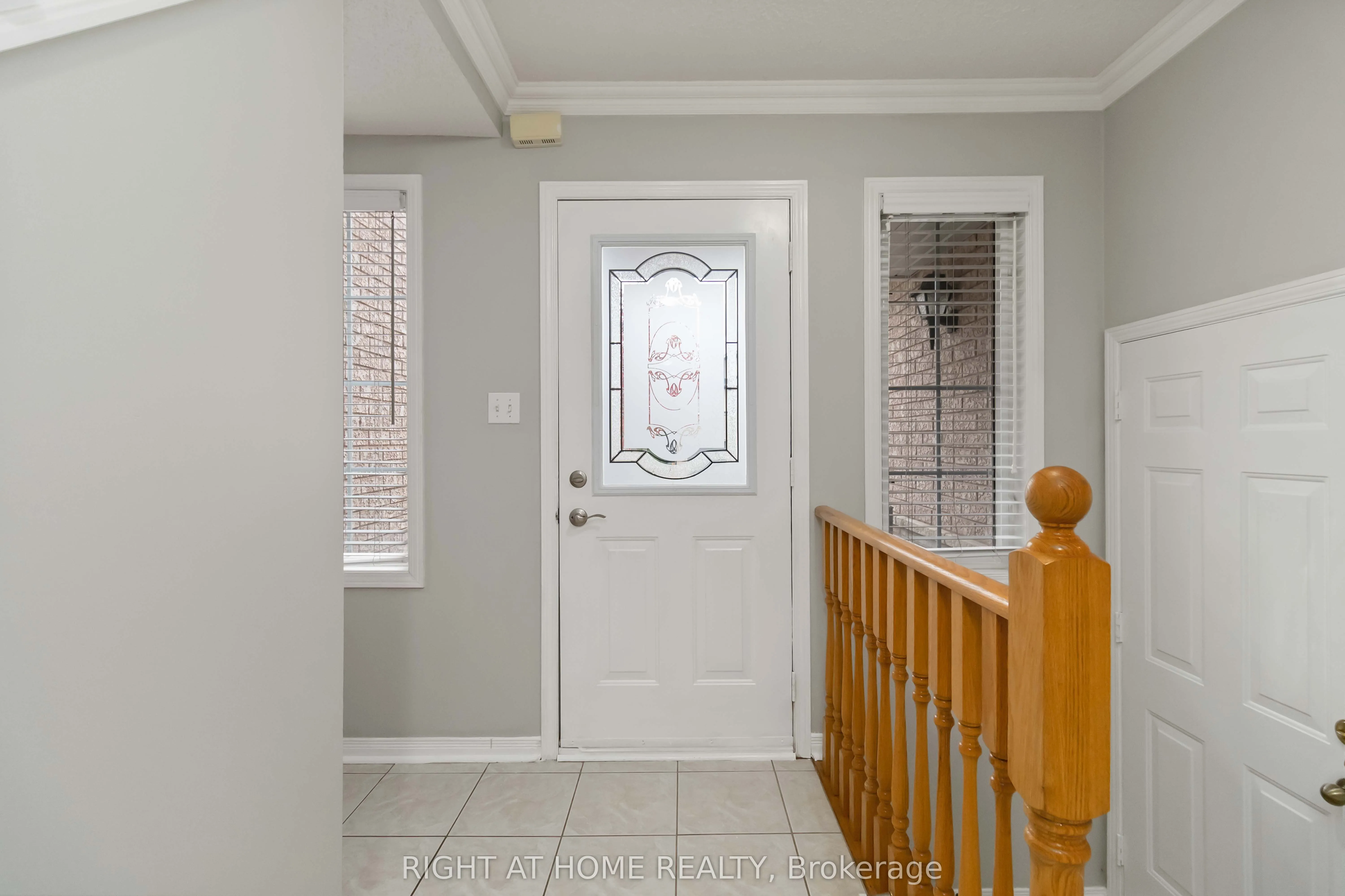 2466 Newcastle Crescent