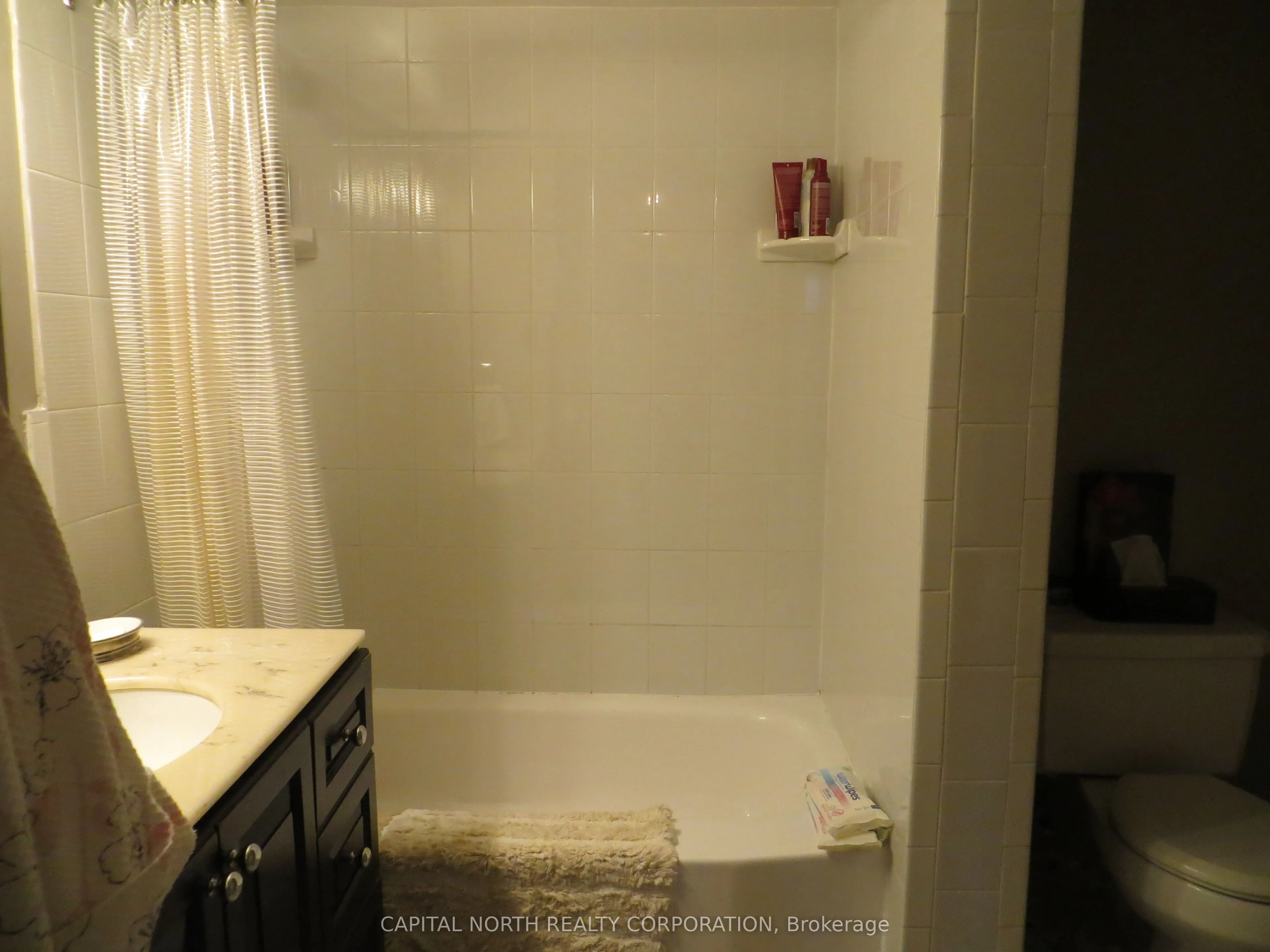 15 La Rose Avenue, #1608