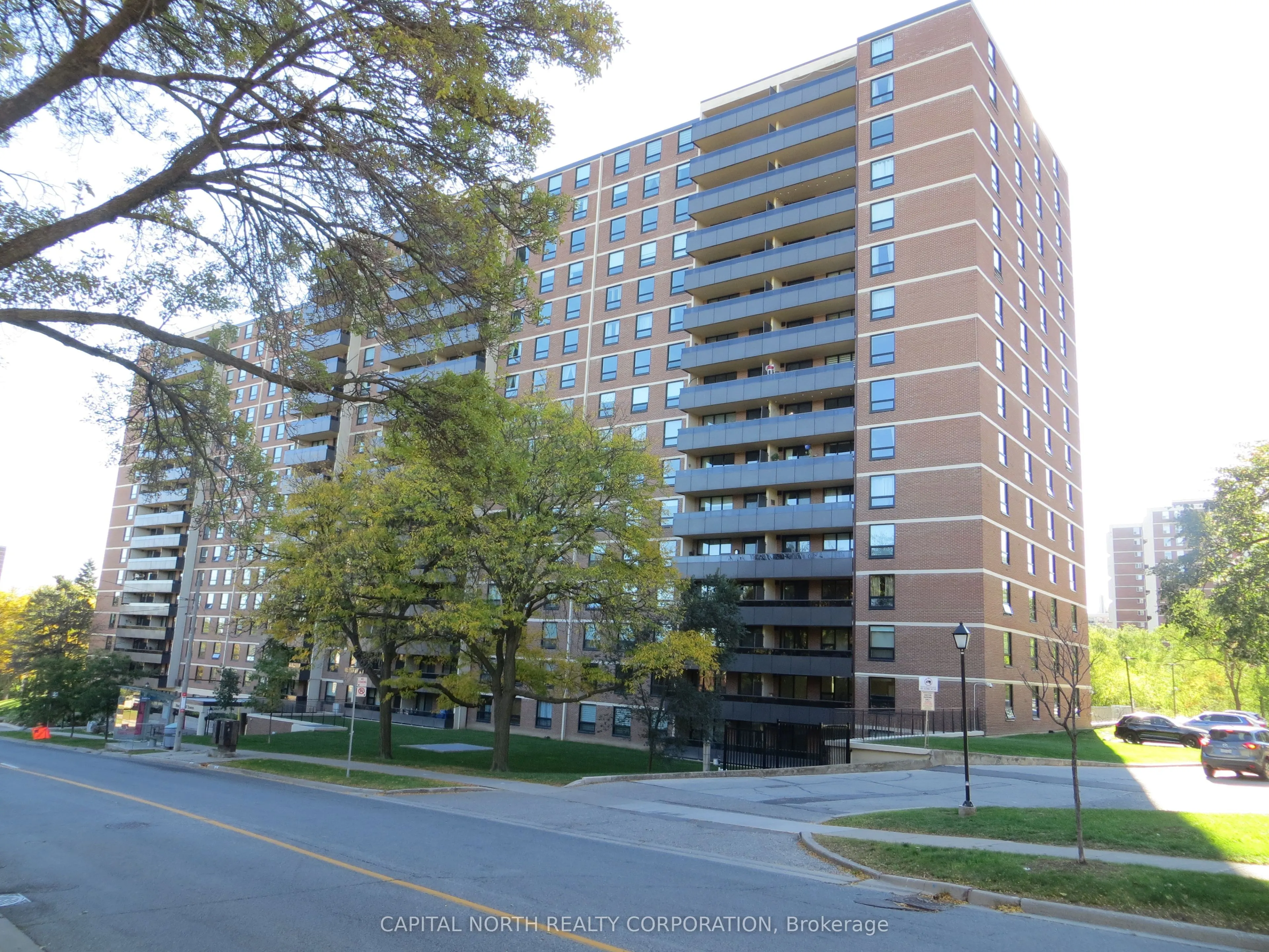 15 La Rose Avenue, #1608