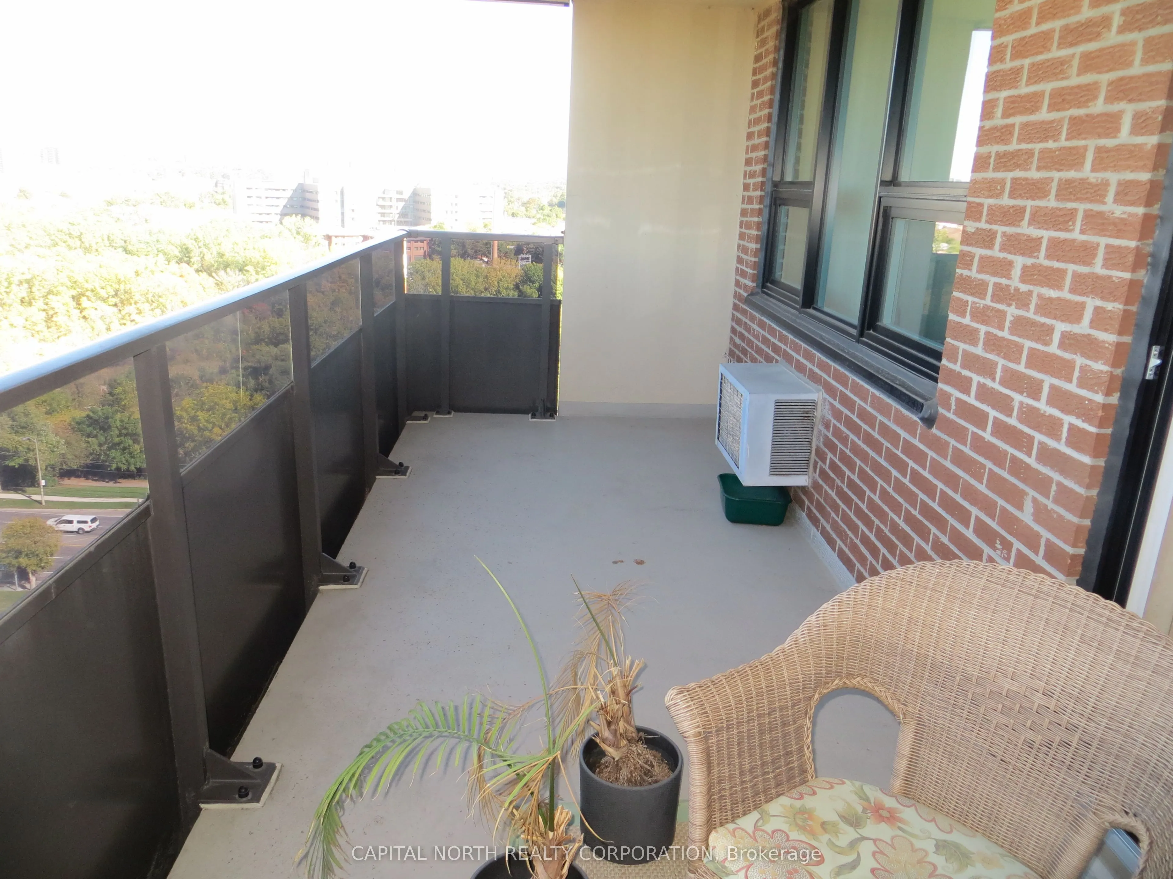 15 La Rose Avenue, #1608