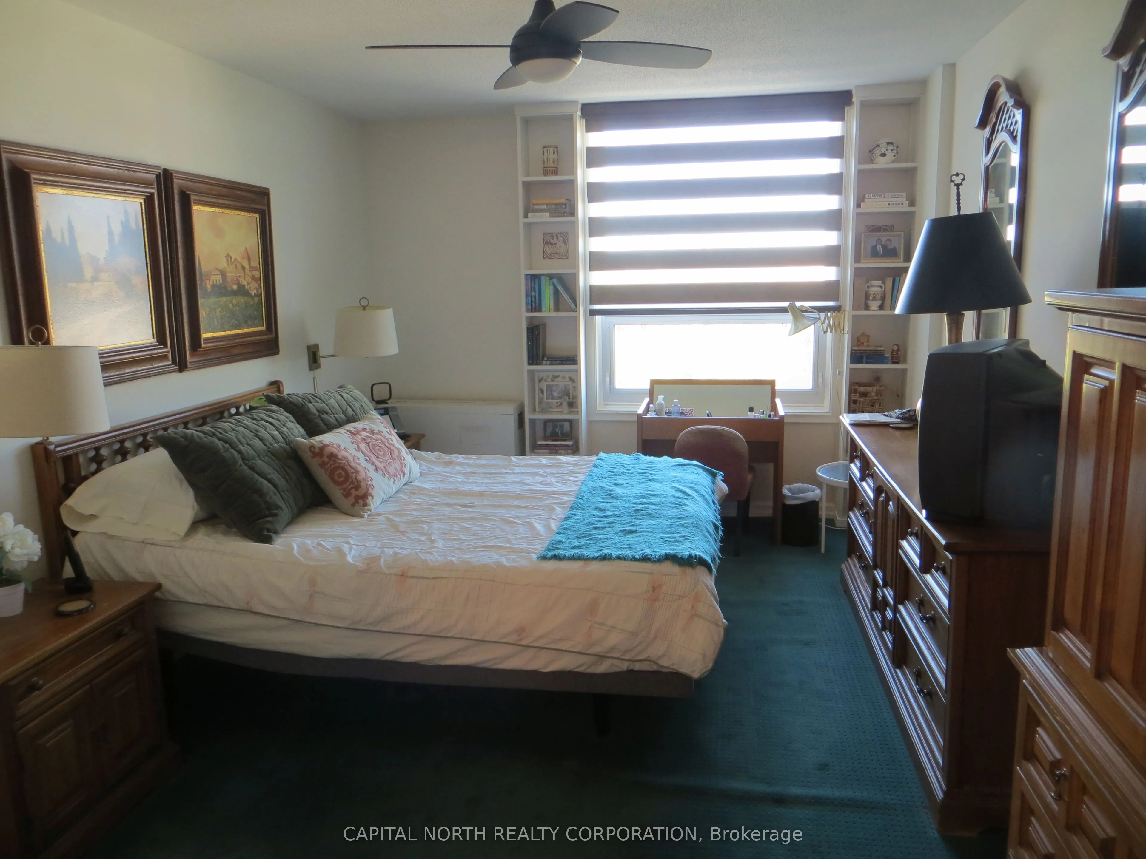 15 La Rose Avenue, #1608