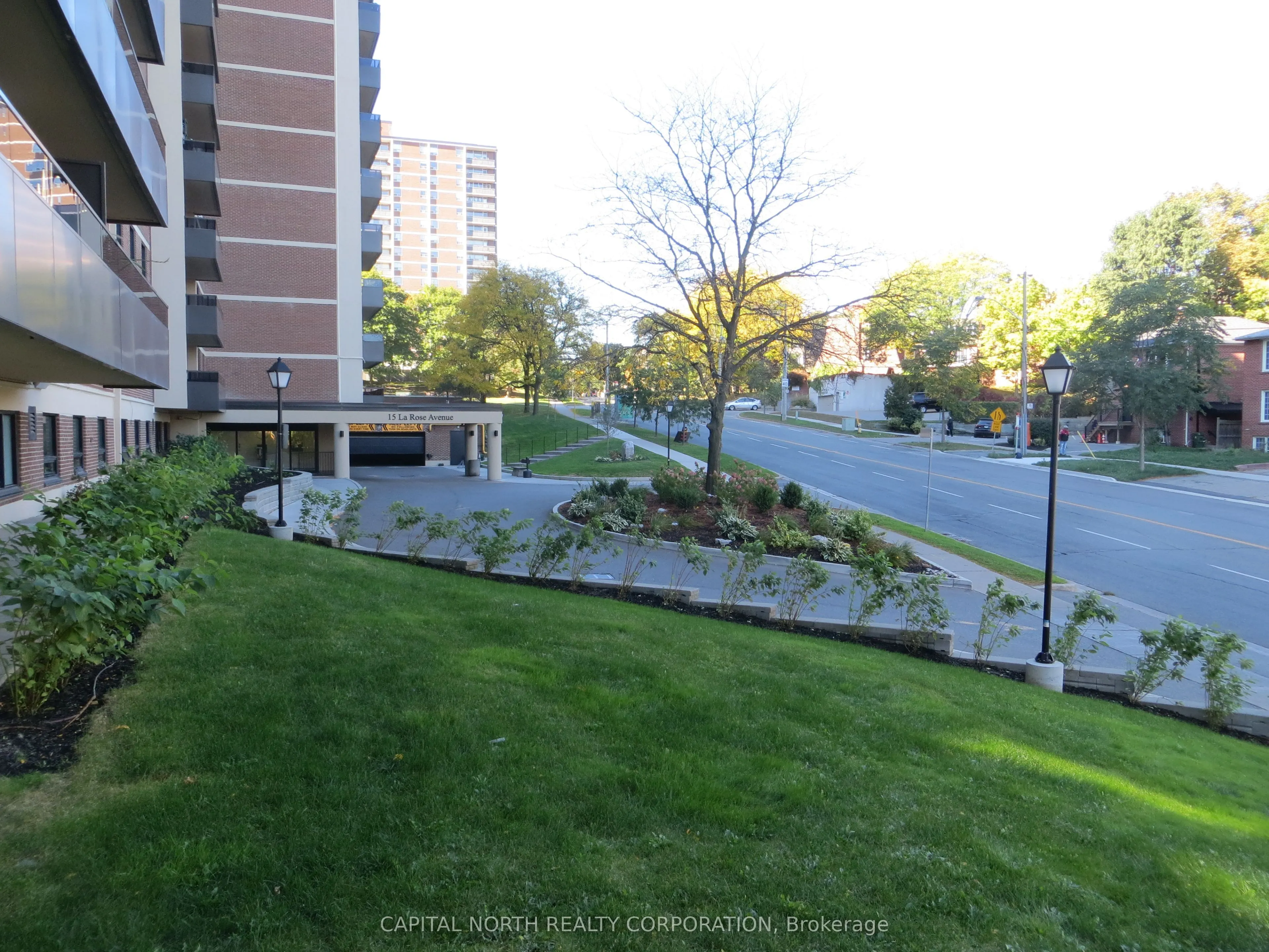15 La Rose Avenue, #1608