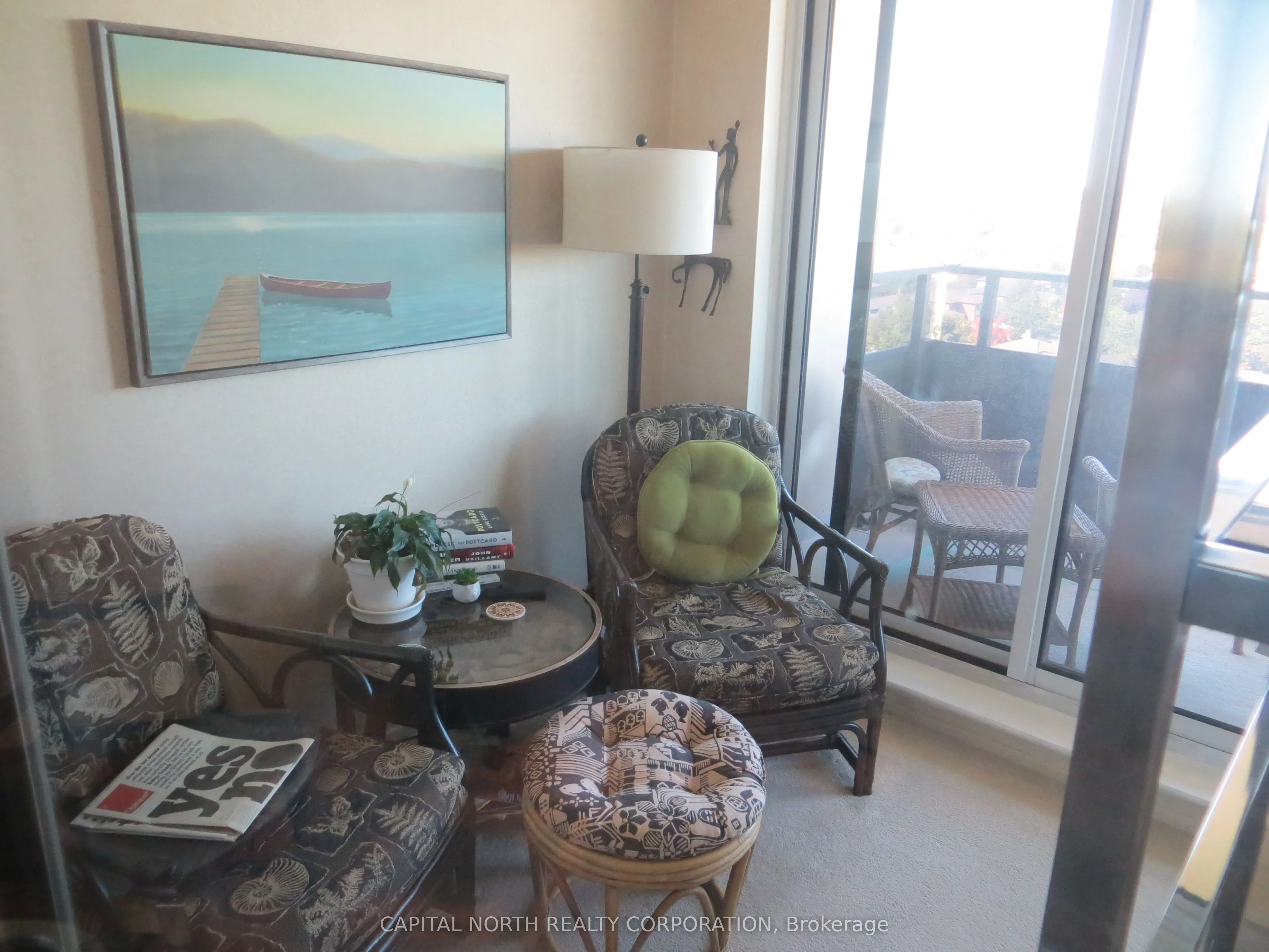 15 La Rose Avenue, #1608