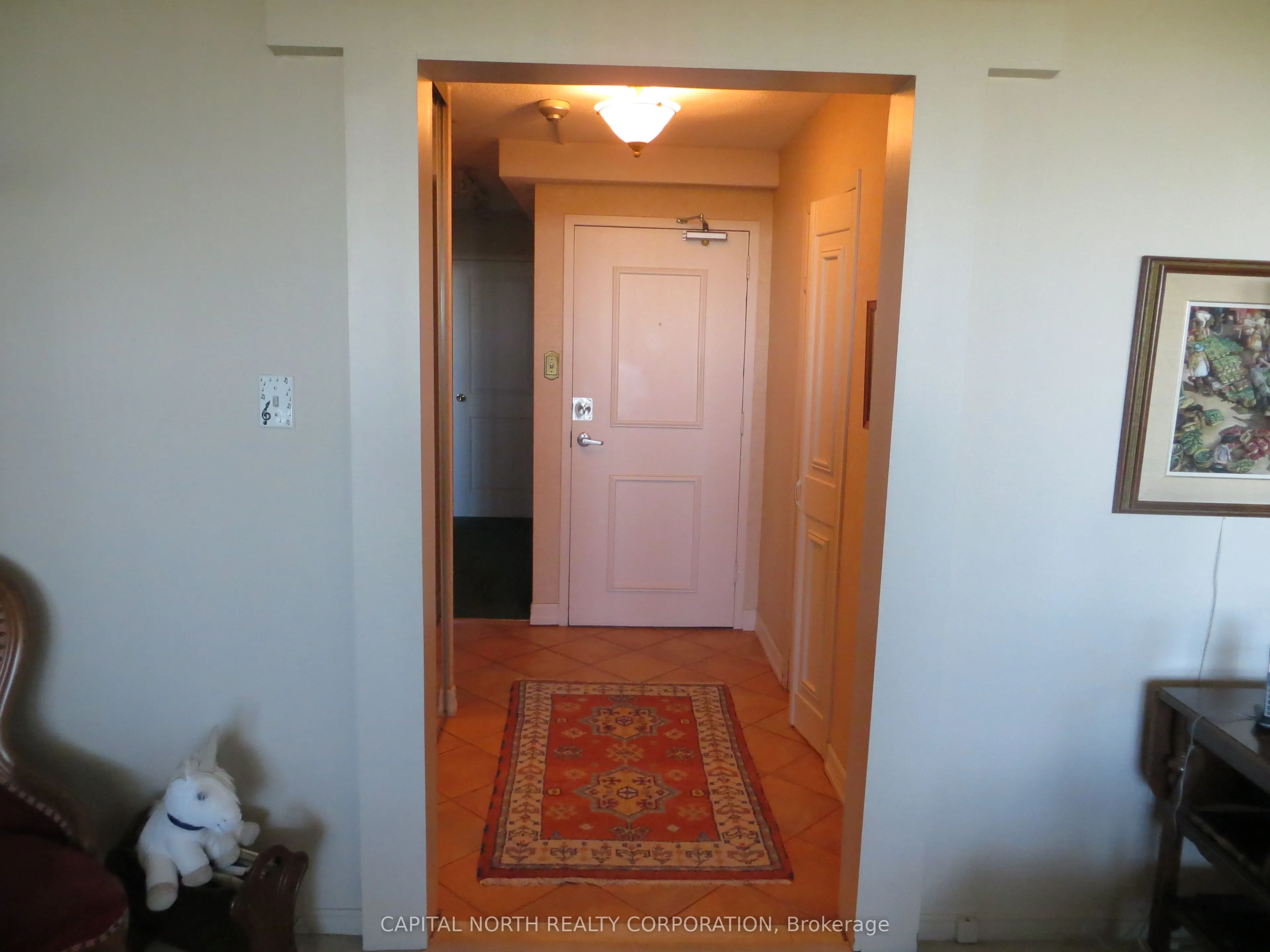 15 La Rose Avenue, #1608