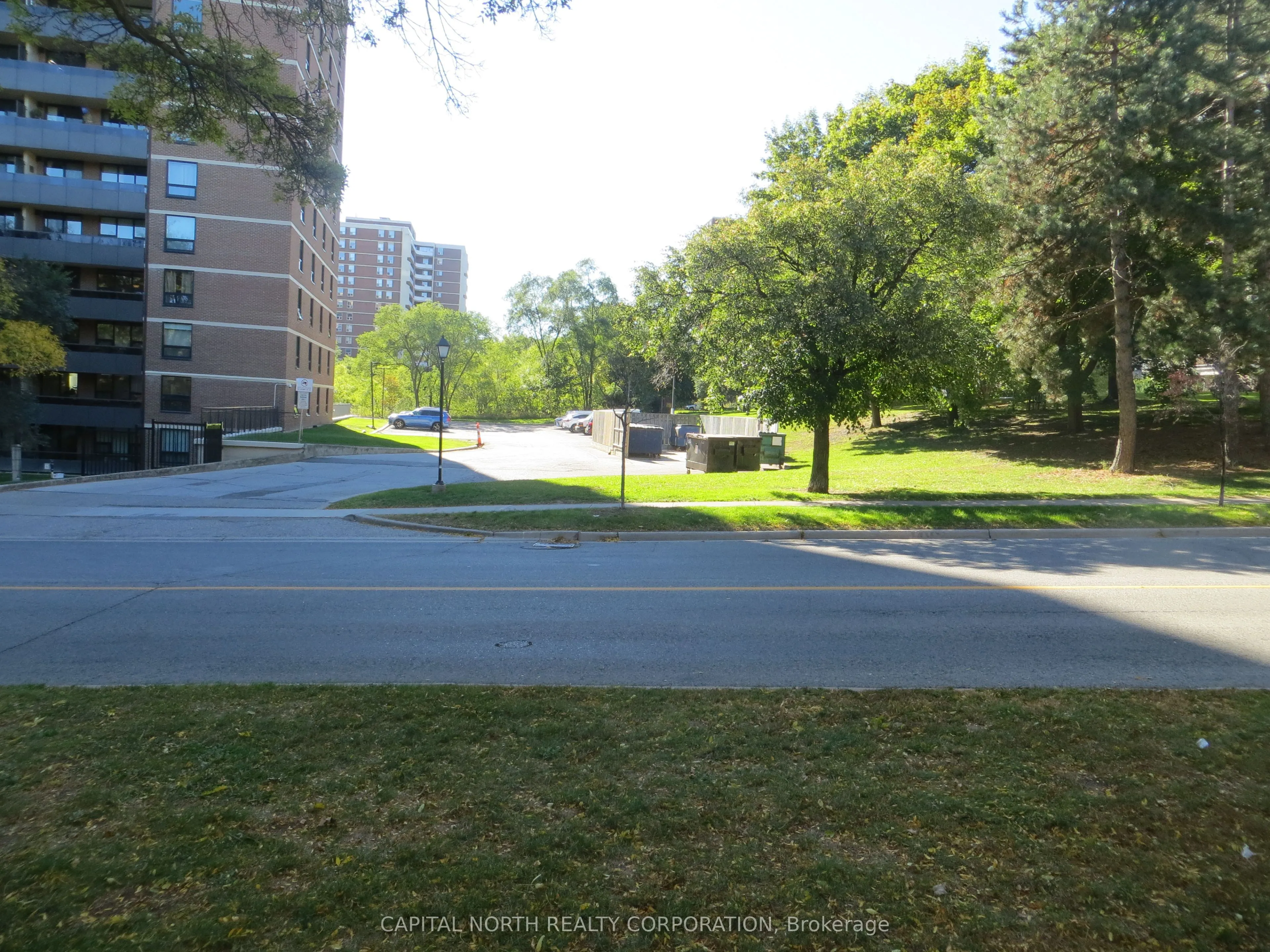15 La Rose Avenue, #1608