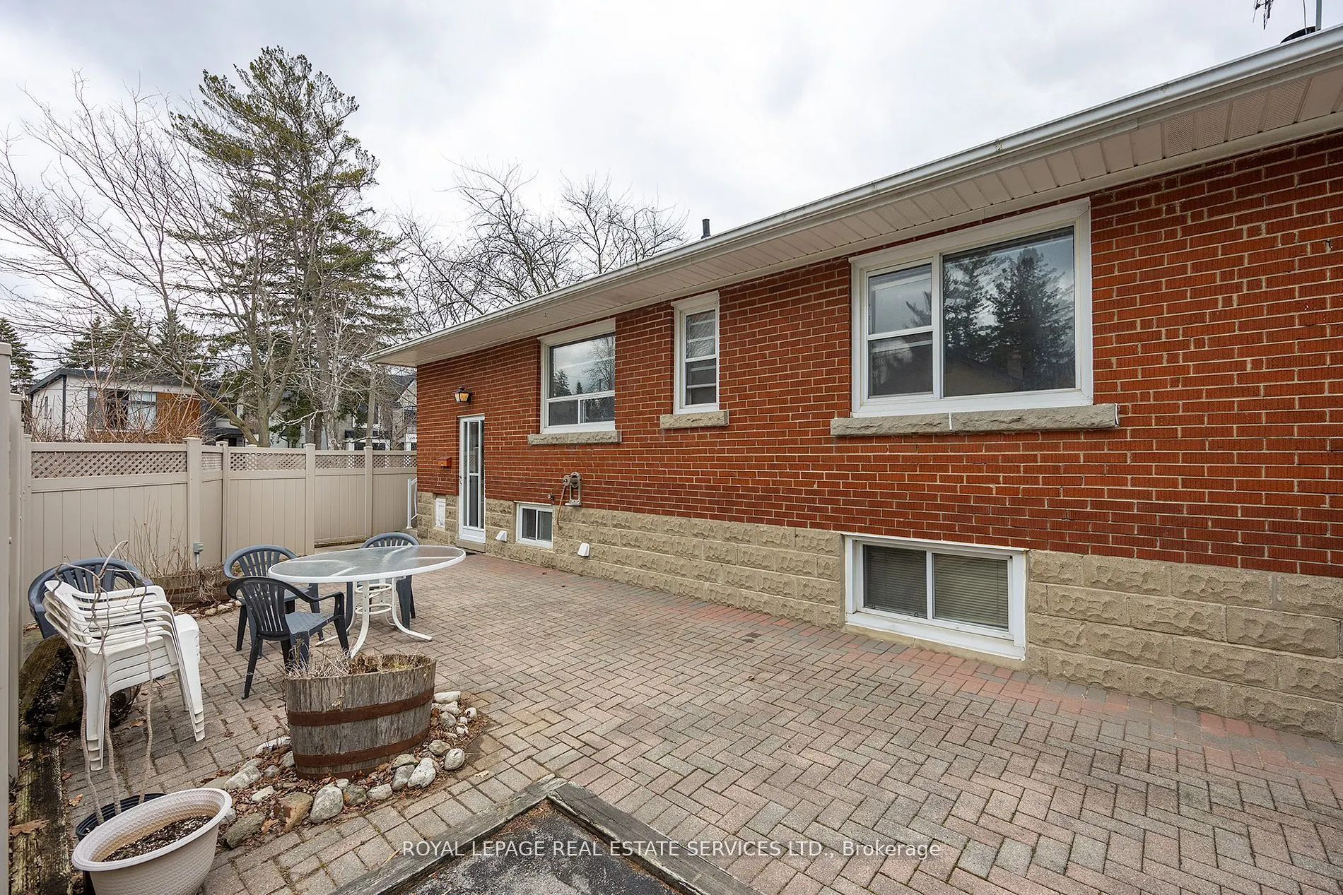 1361 Kenmuir Avenue