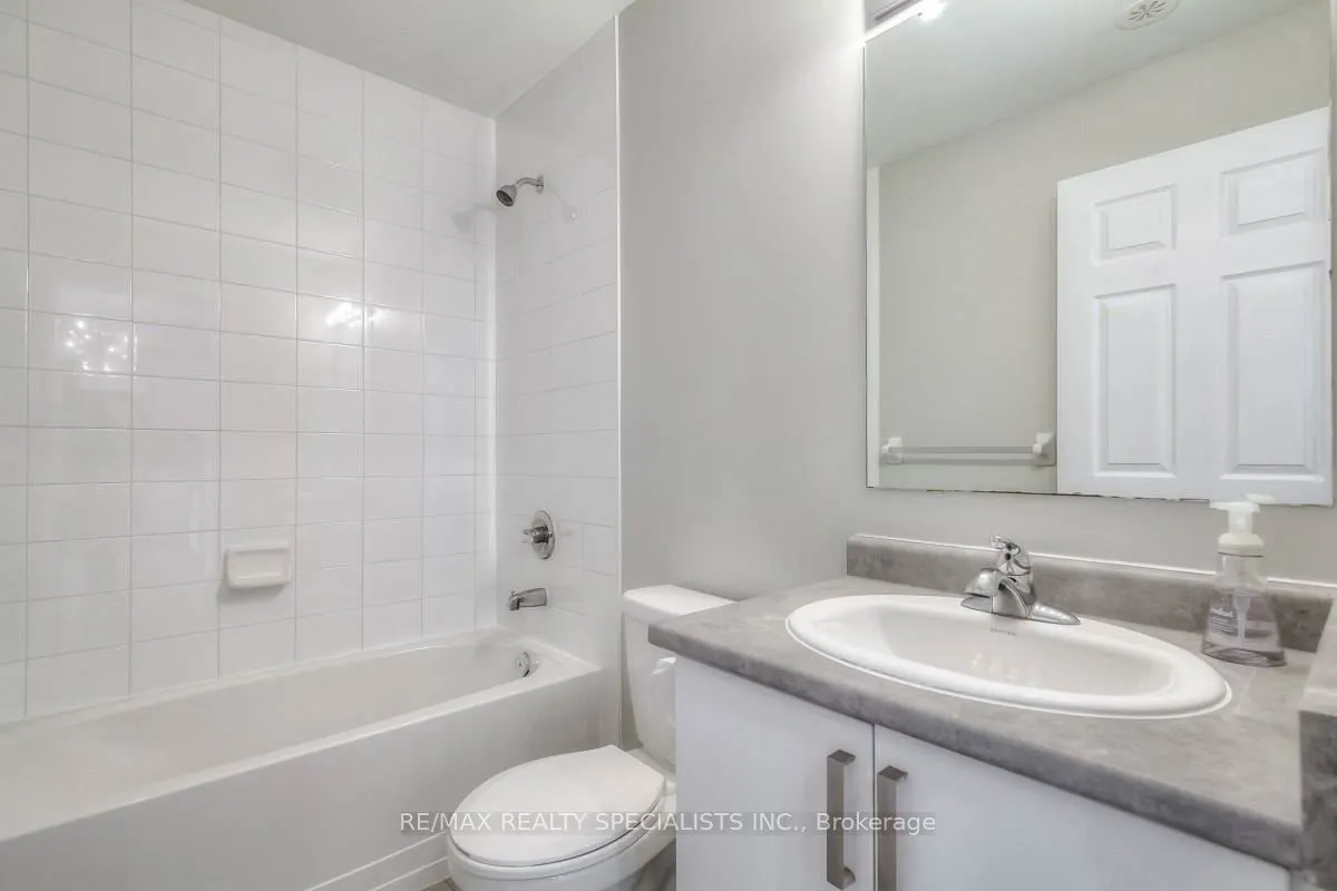 1 Beckenrose Court, #17