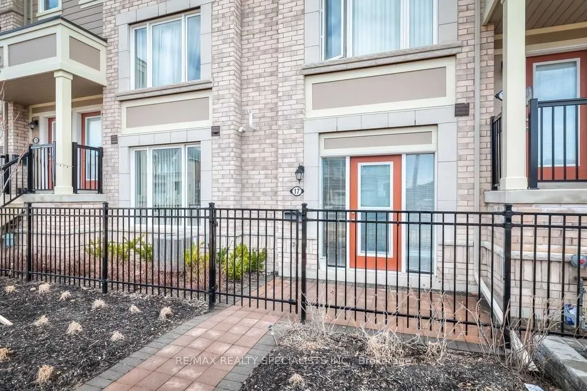 1 Beckenrose Court, #17