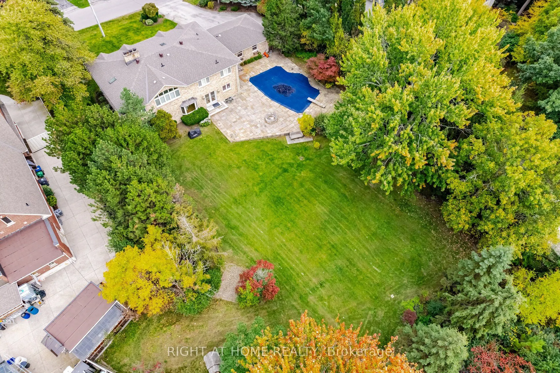2154 Oneida Crescent