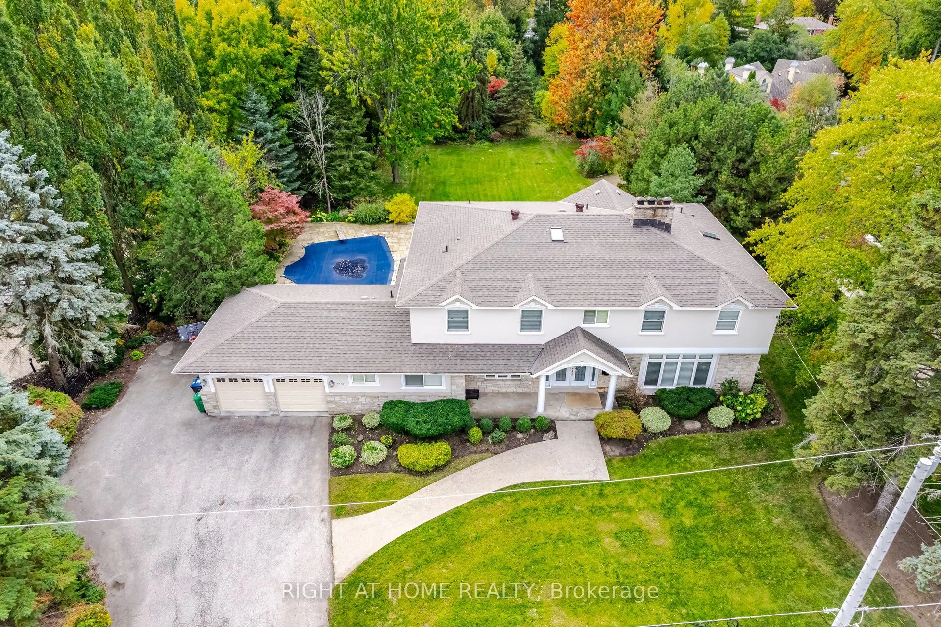 2154 Oneida Crescent