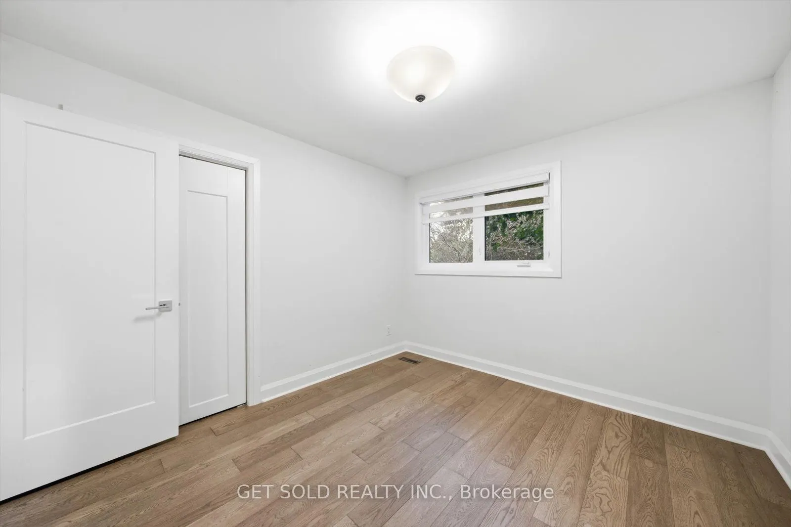 18 Mill Street S