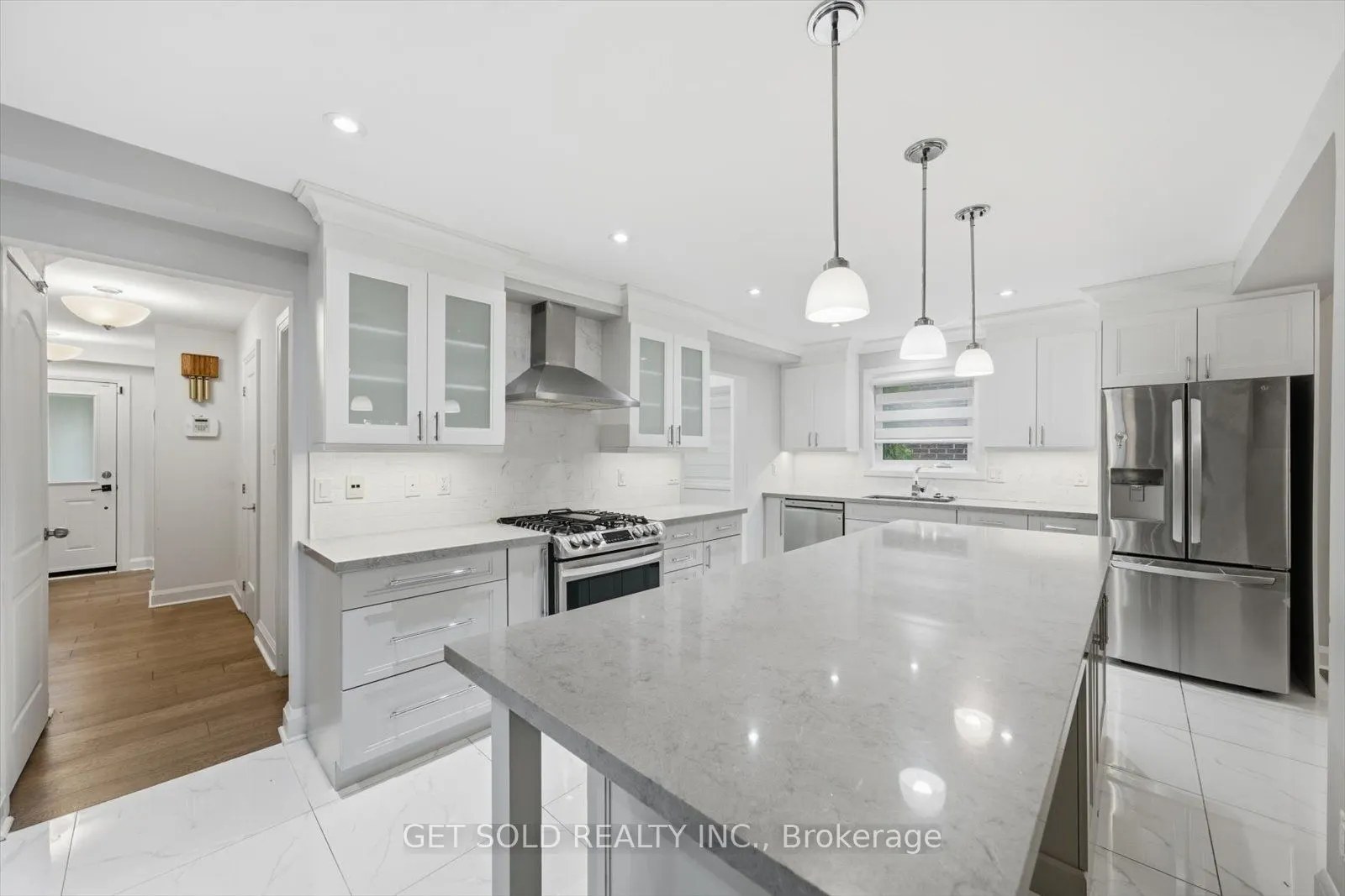 18 Mill Street S