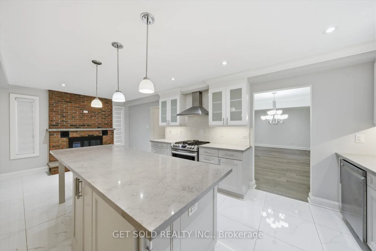 18 Mill Street S