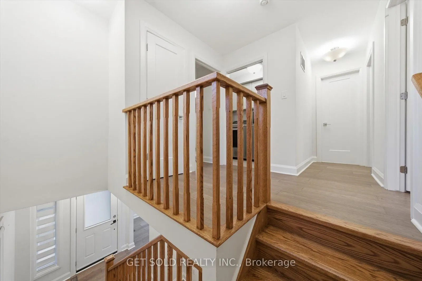 18 Mill Street S