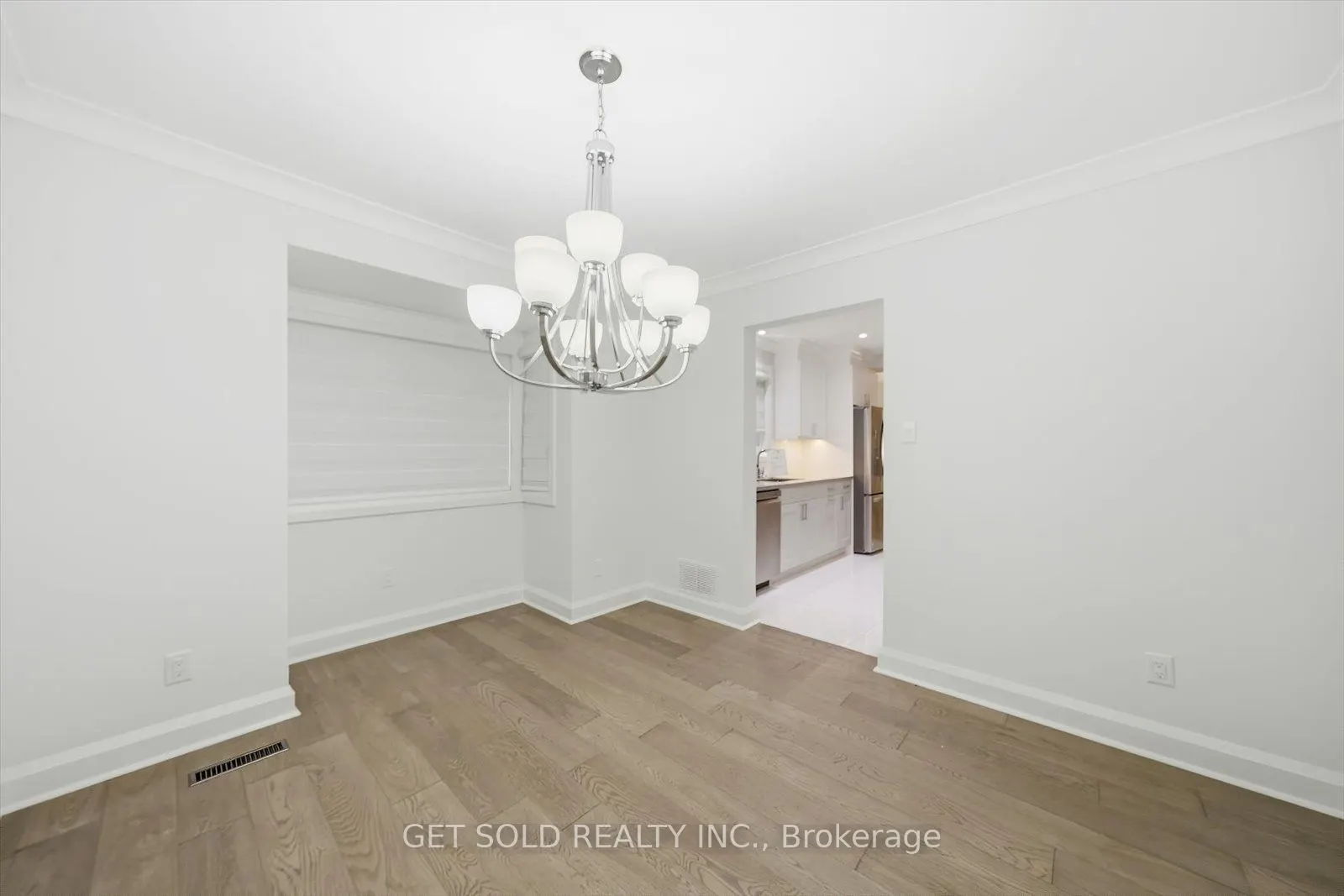 18 Mill Street S