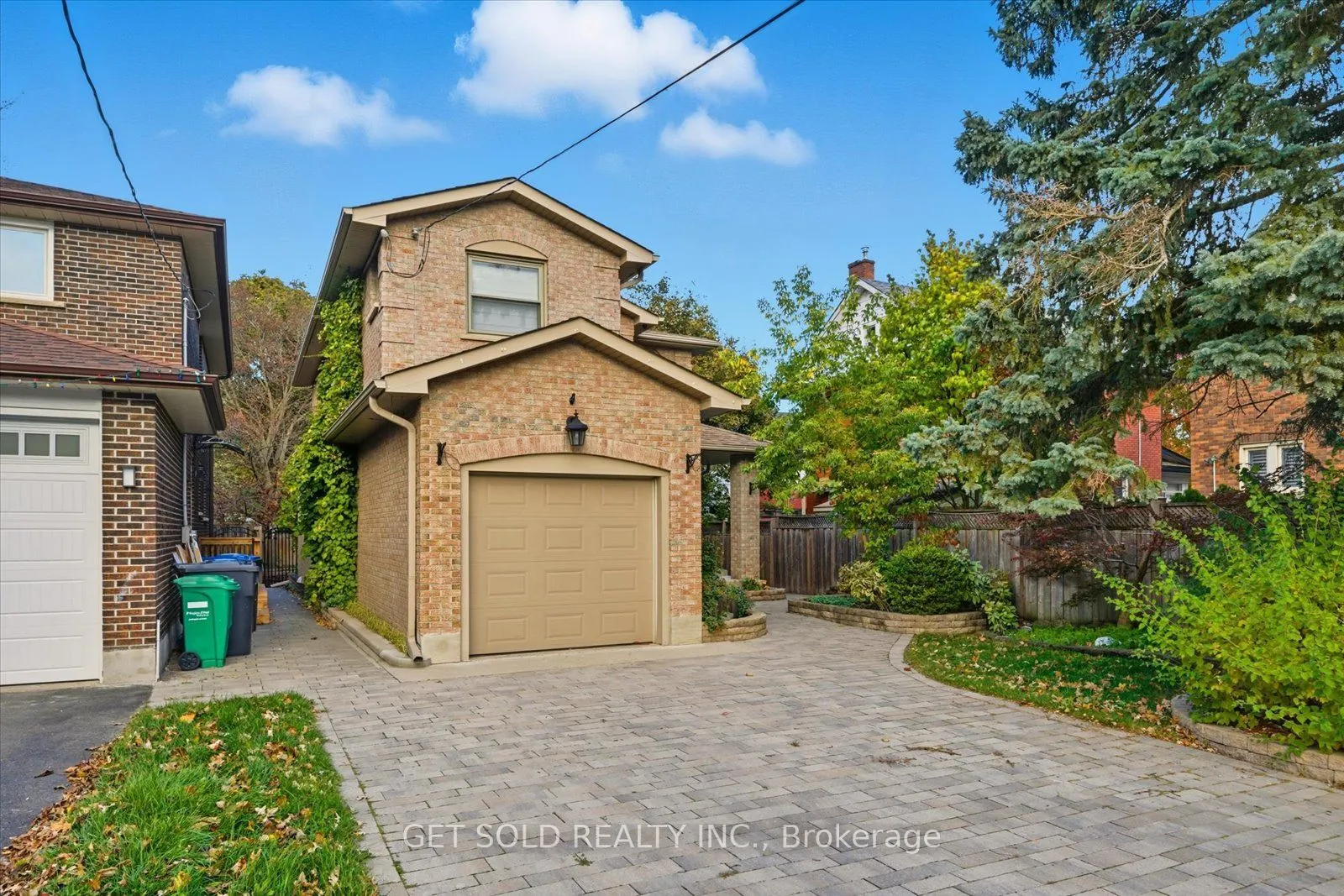 18 Mill Street S