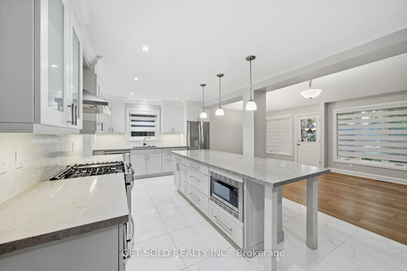 18 Mill Street S
