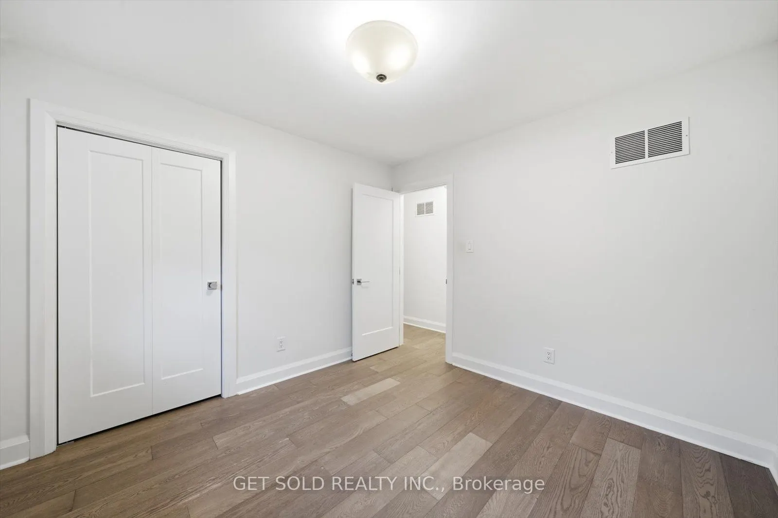 18 Mill Street S