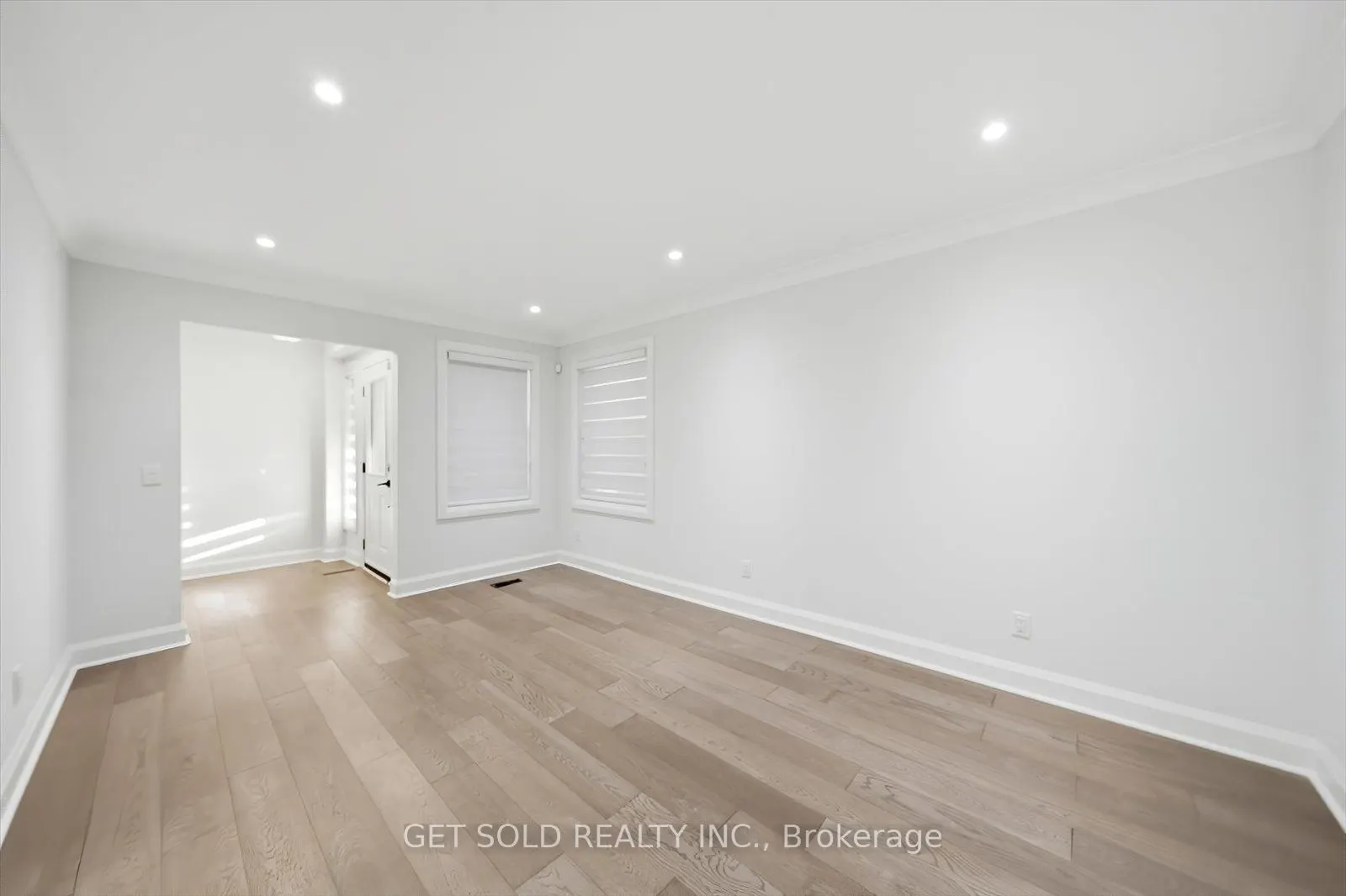 18 Mill Street S