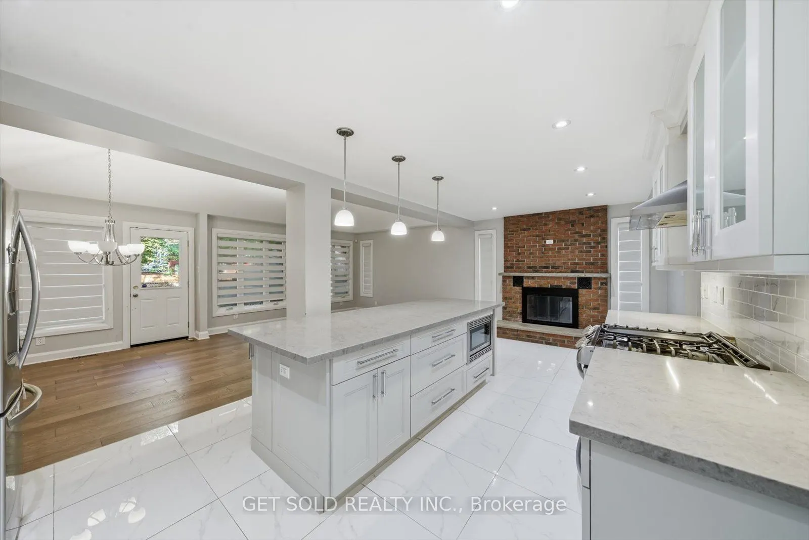 18 Mill Street S