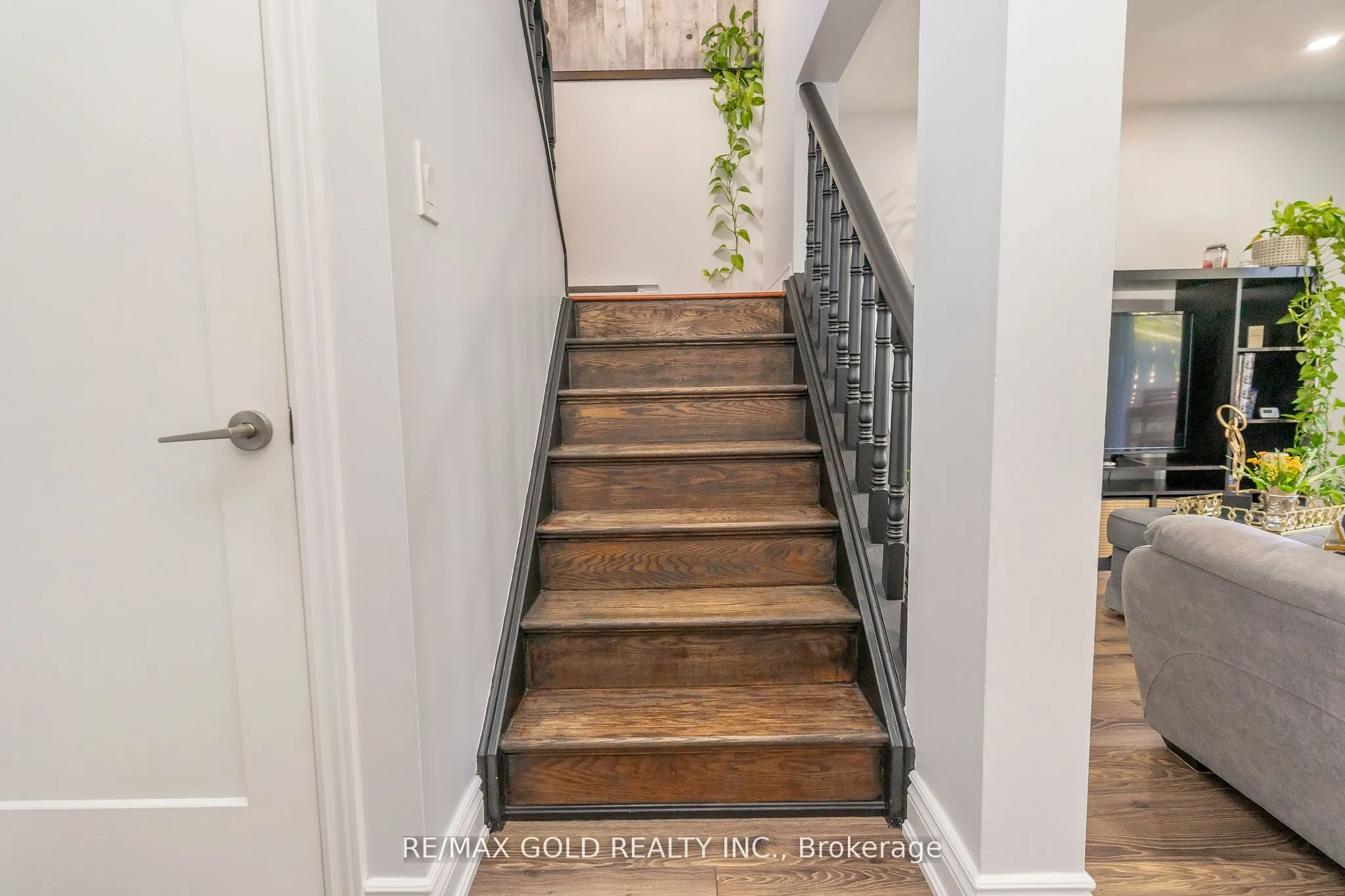 18 Juliette Square