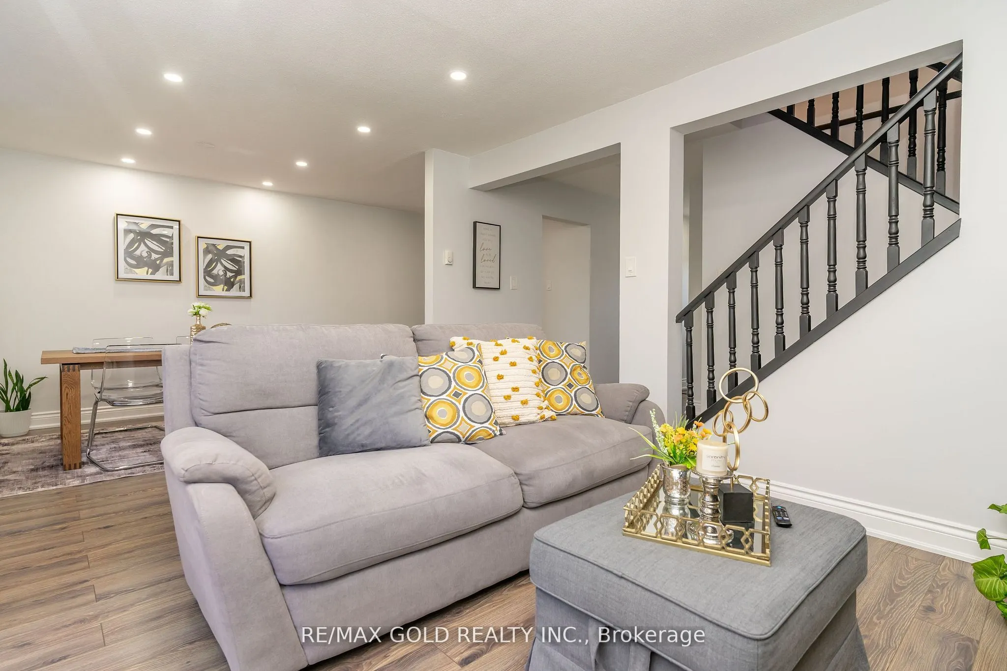 18 Juliette Square