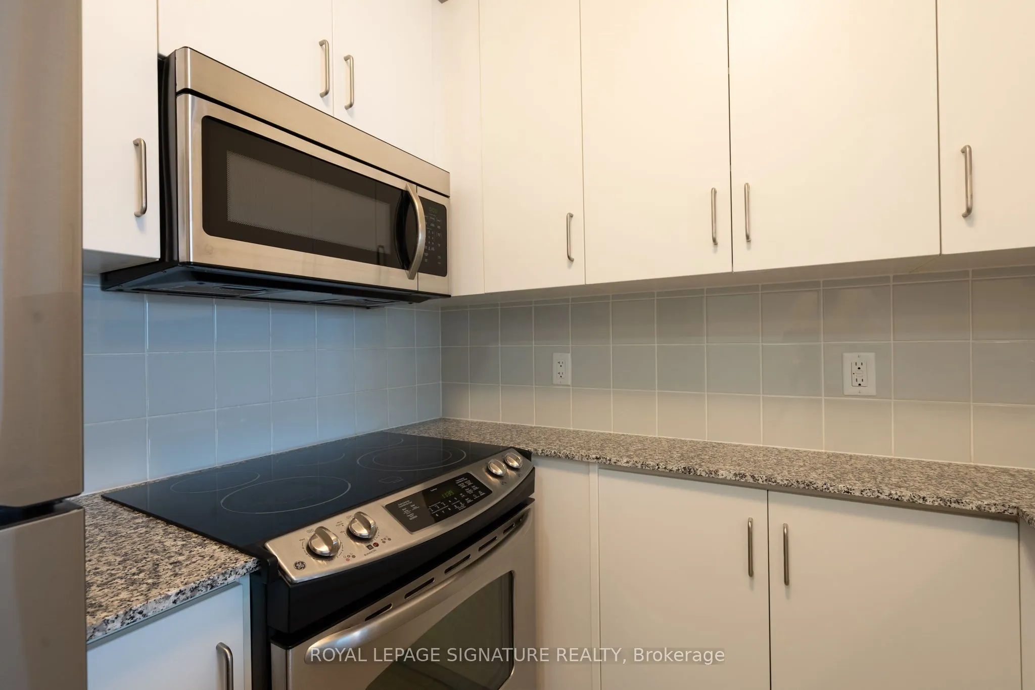 215 Sherway Gardens Road, #409