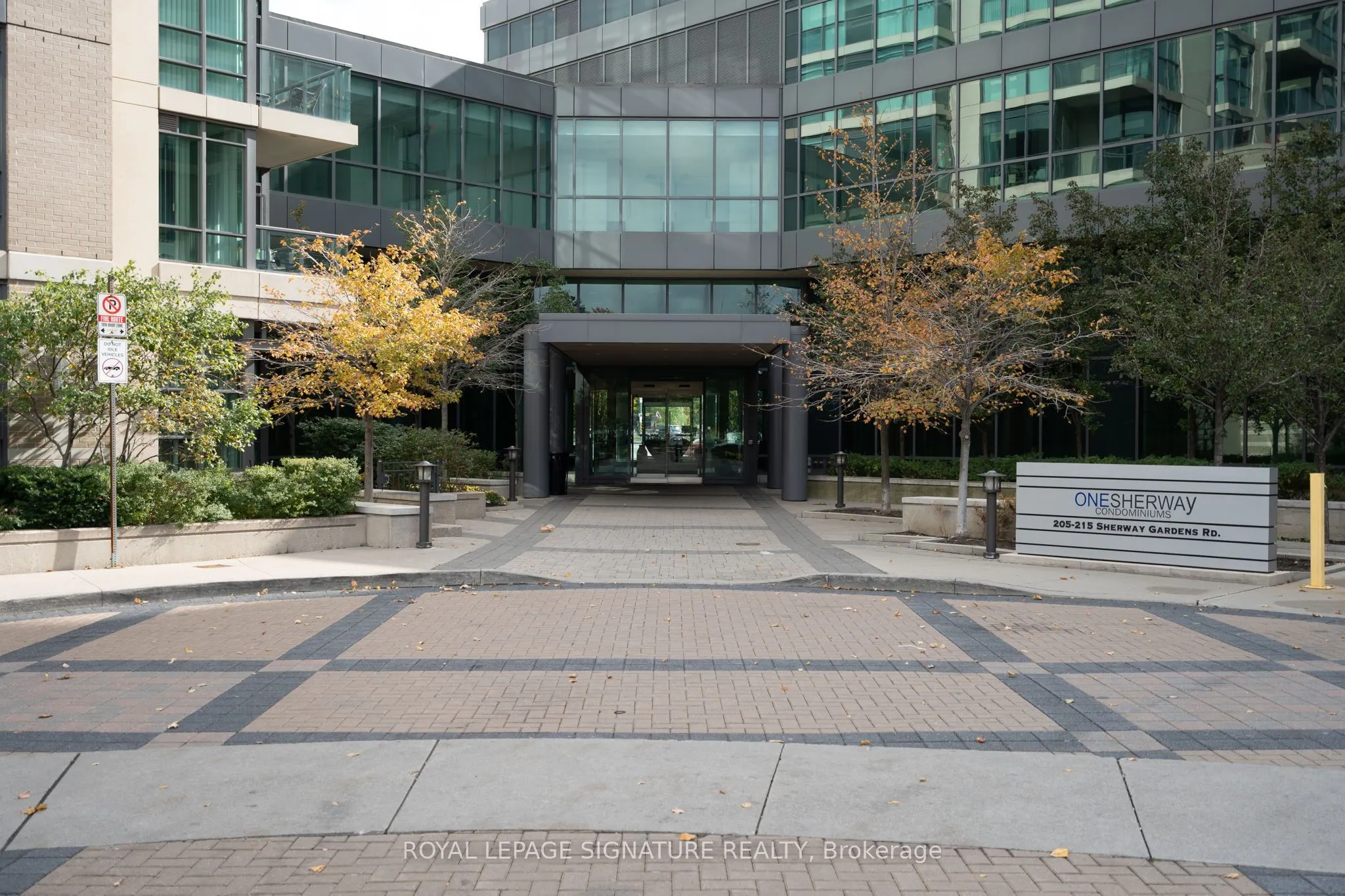 215 Sherway Gardens Road, #409