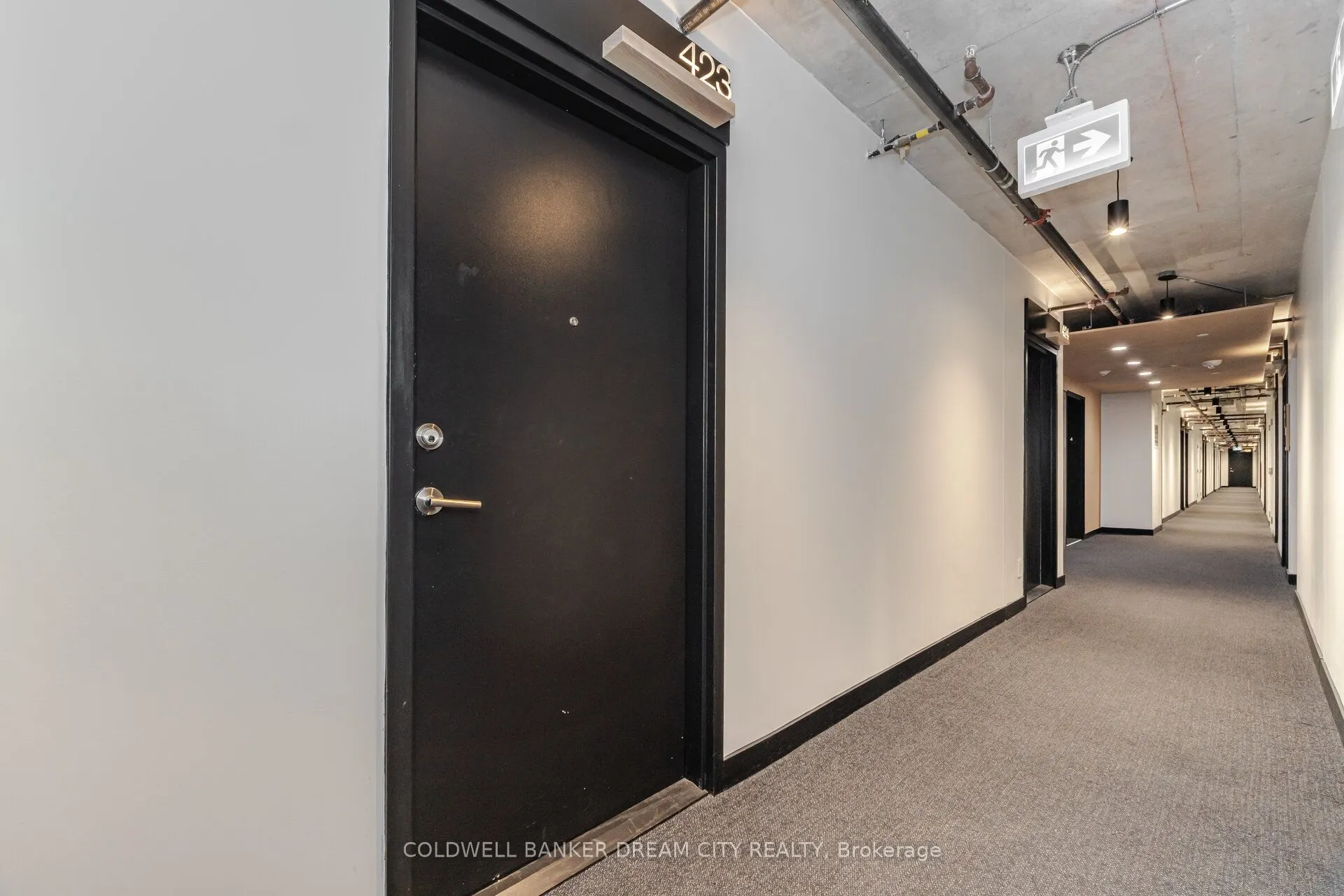 2720 Dundas Street W, #423
