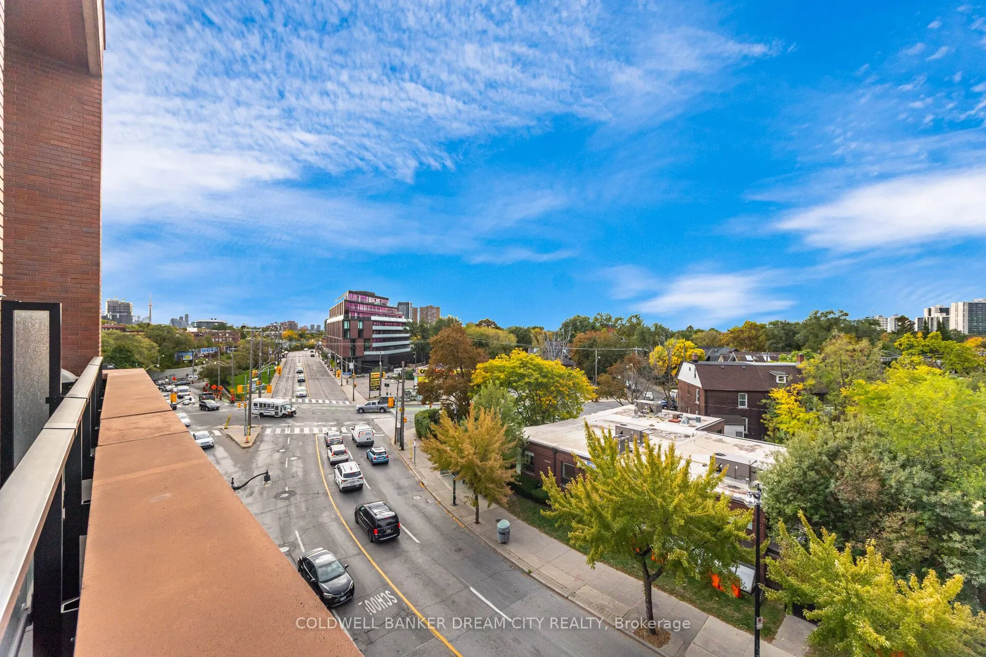 2720 Dundas Street W, #423