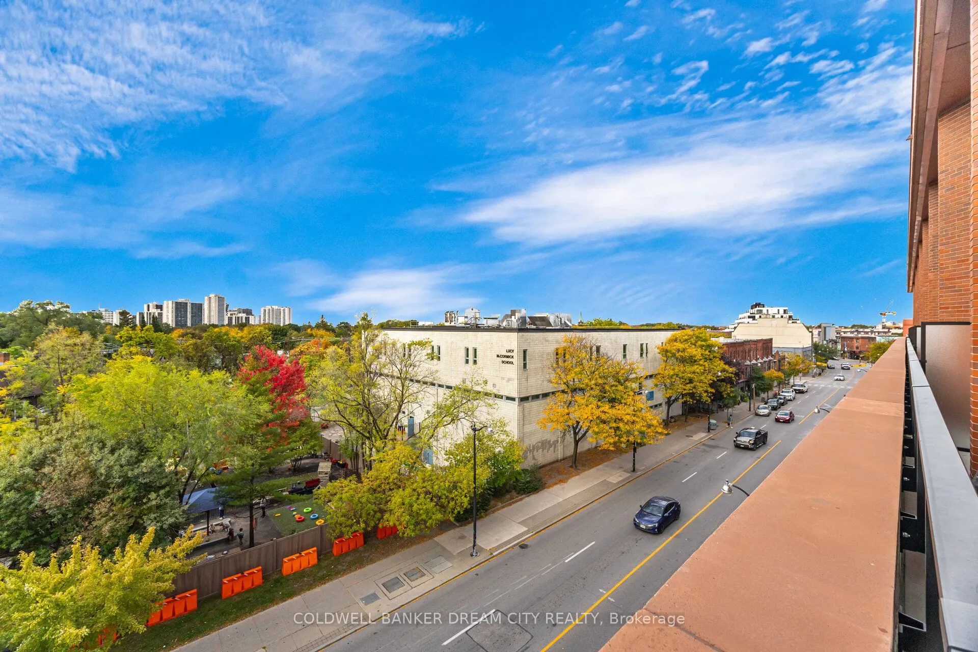 2720 Dundas Street W, #423